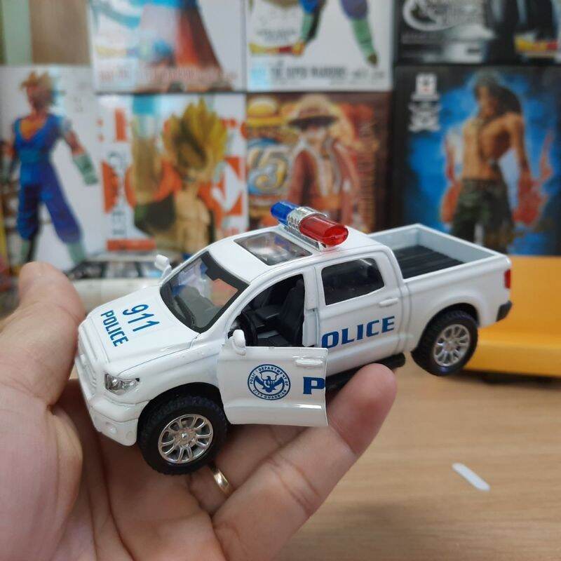 Mô hình xe cs 1:32 âm thanh đèn mở cửa