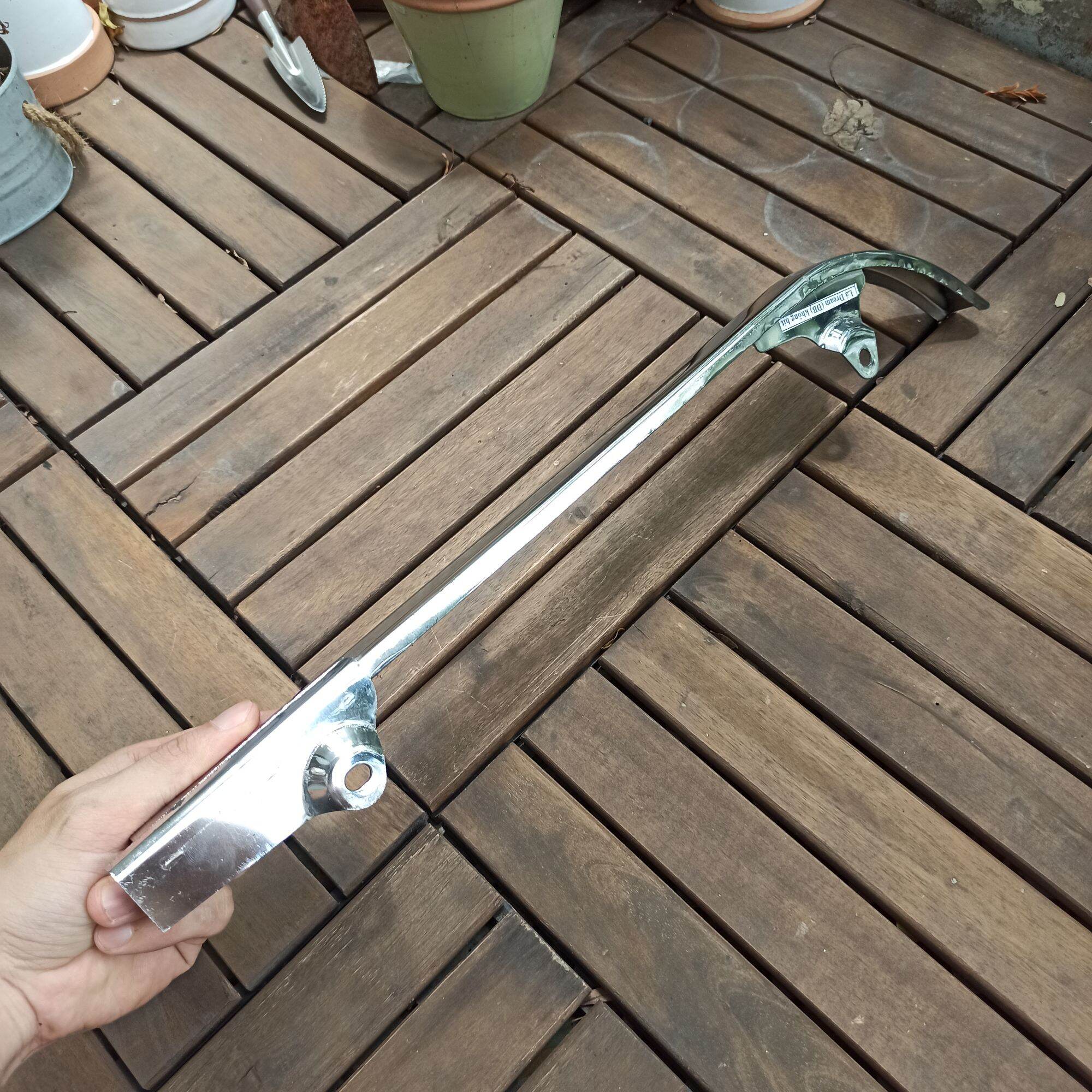 Chắn xích , catte xe dream, cub, cd50, 67 chất liệu inox