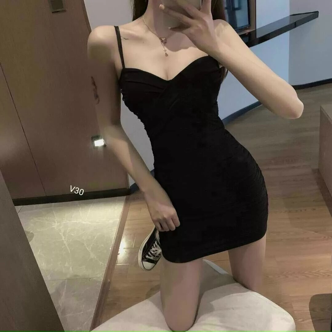 Đầm ôm body 2 dây xoắn ngực có mút