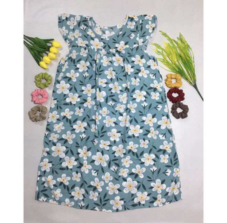 Đầm tay cánh tiên lanh size từ 50kg-65kg.