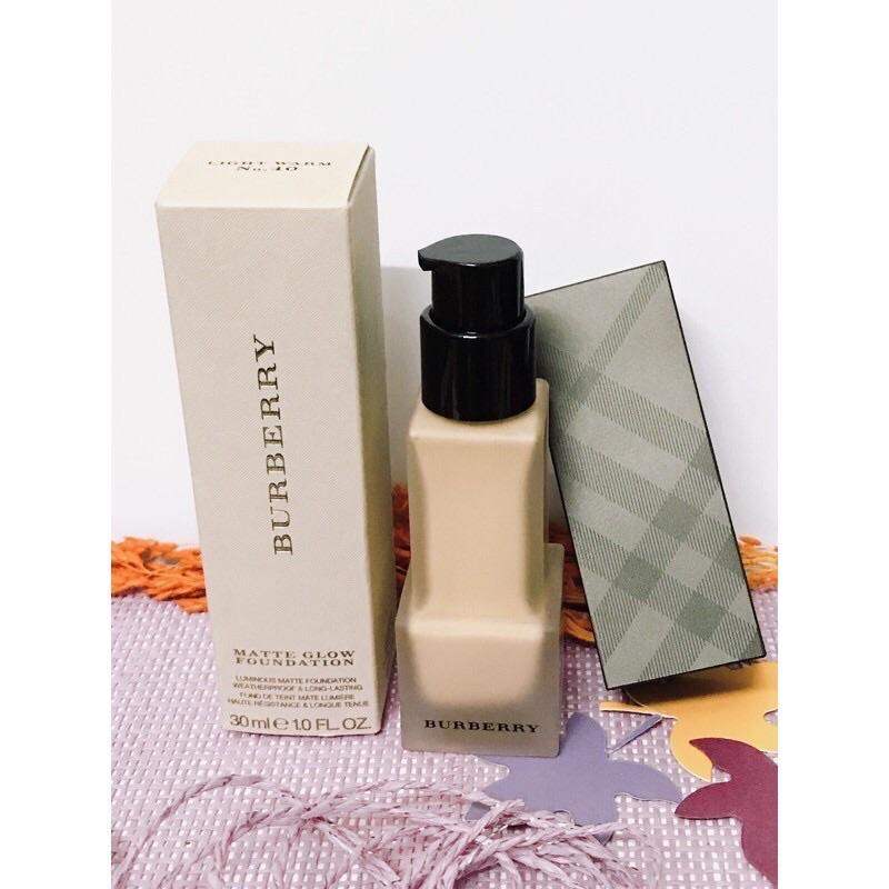 Kem nền nữ Burberry Fresh Glow 30ml