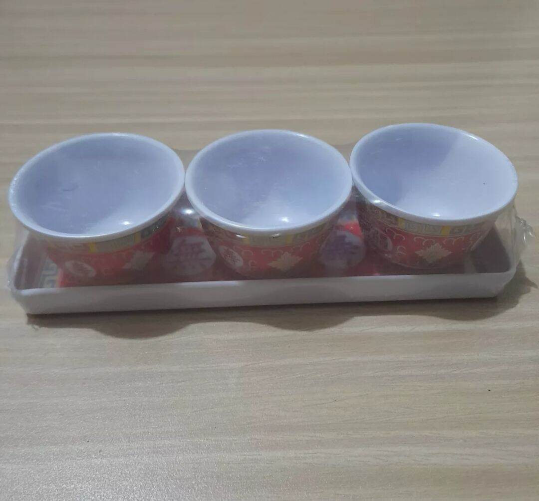 Chun nước thờ cúng bàn thờ bằng mica loại 3 ly, 5 ly