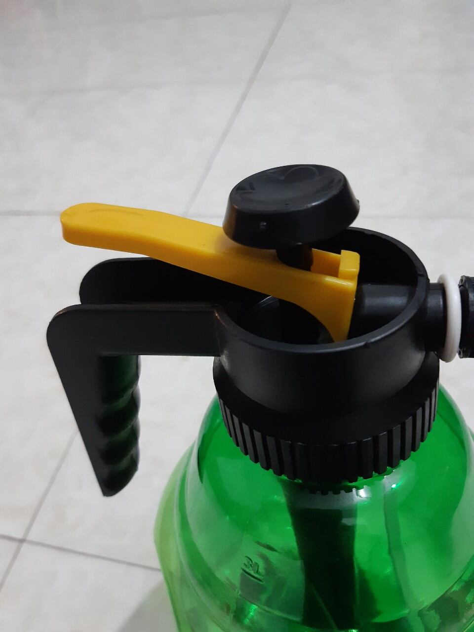 BÌNH xịt tưới cây phun sương 3 lít