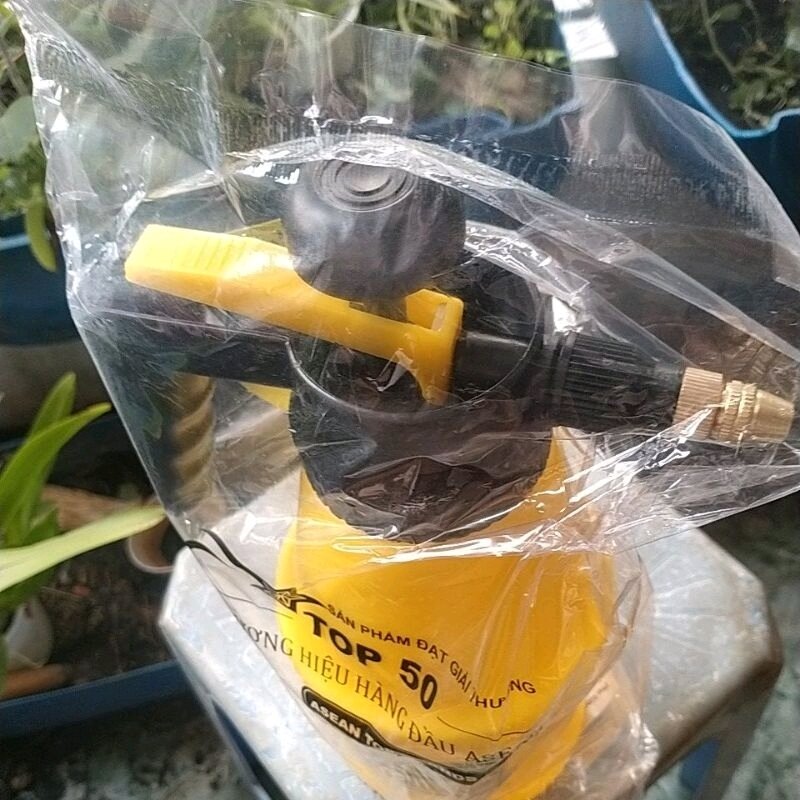Bình tưới cây phun sương loại 1 lít-2 lít