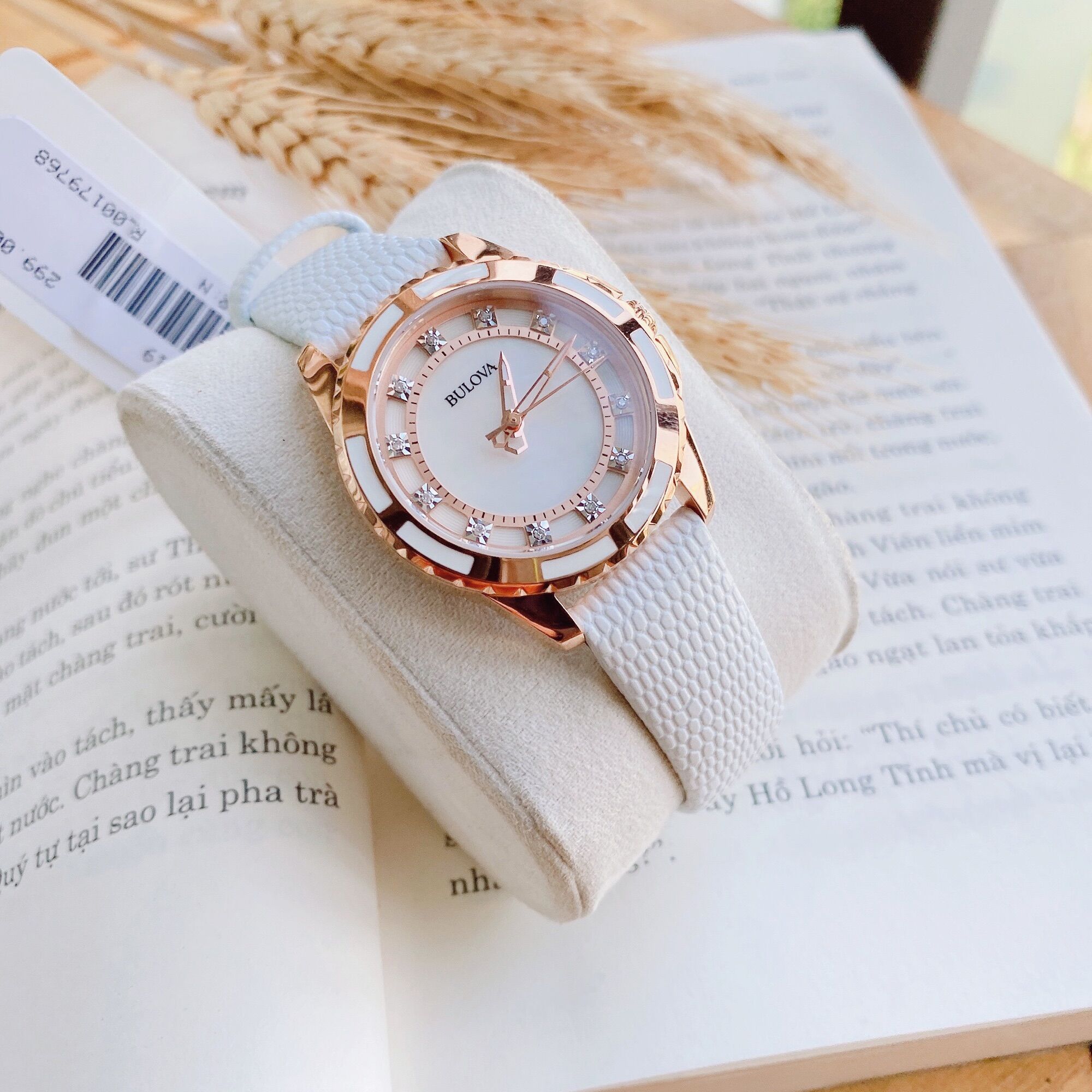 Đồng Hồ Nữ Bulova Diamond 98P119
