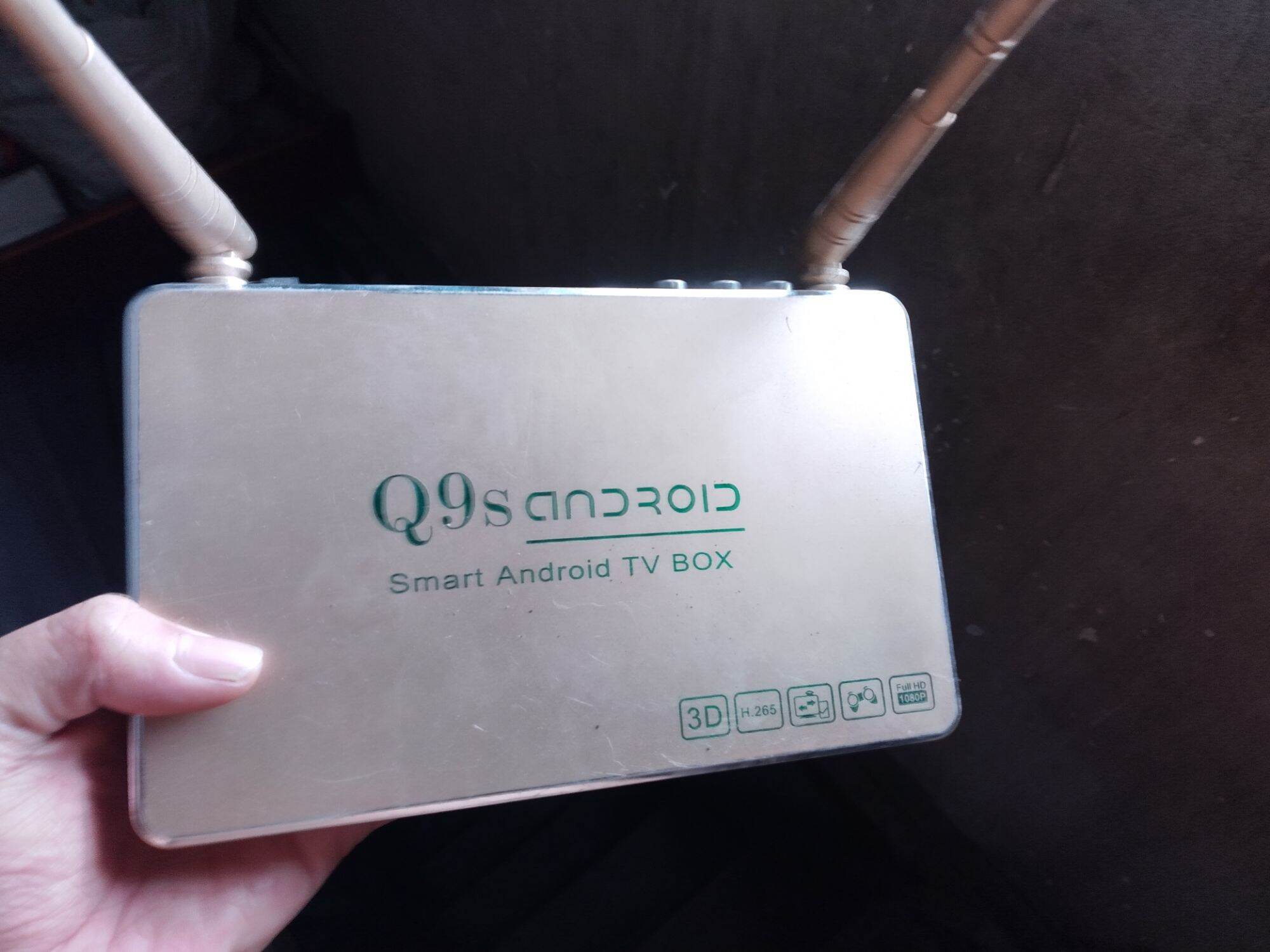 Android tivi box Q9s ram 1gb rom 8gb, android 7, cài đặt sẵn app xem tv YouTube