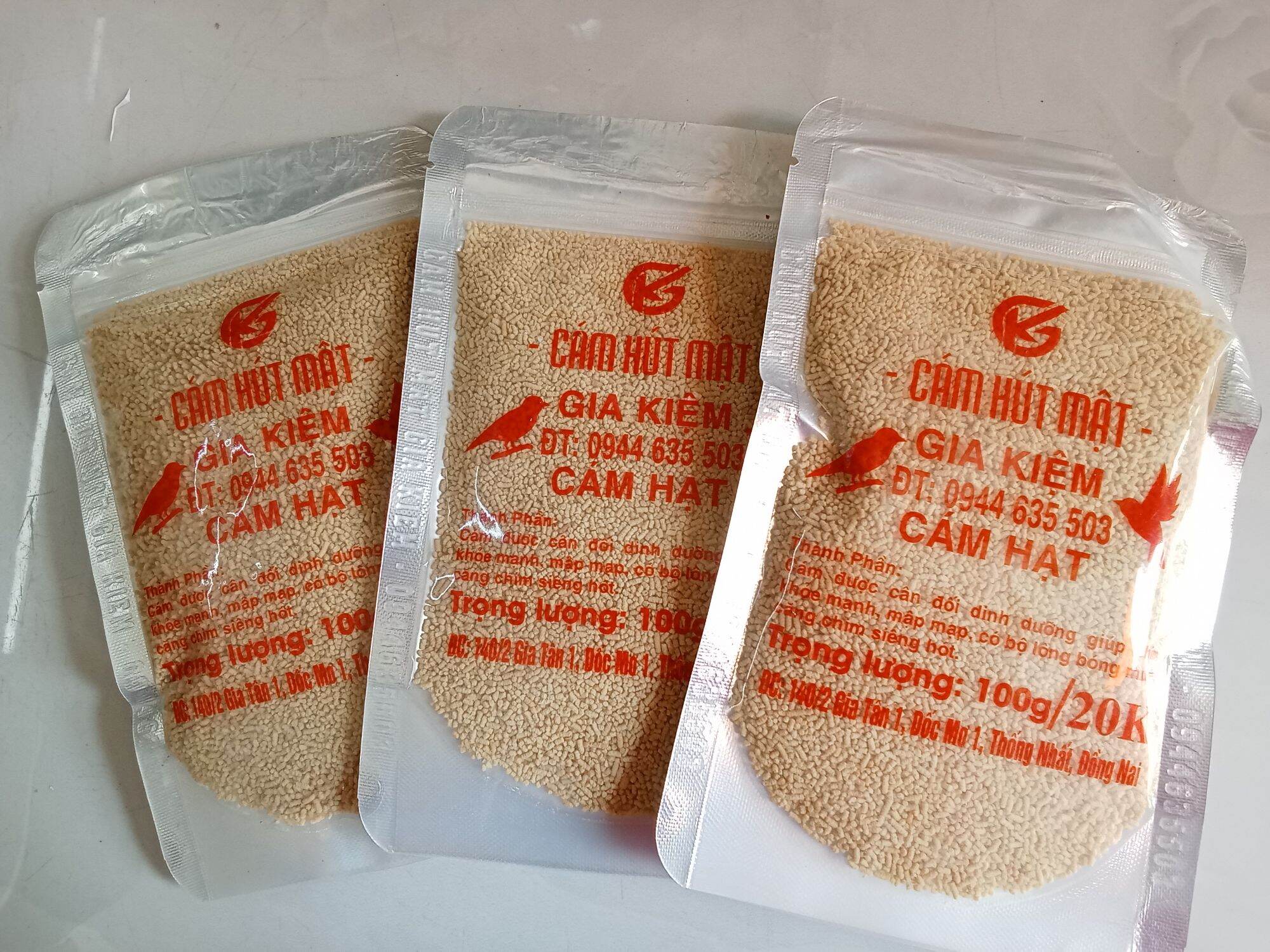Cám hút mật Gia Kiệm (loại hạt) hàng chính hãng mẫu mới 100g