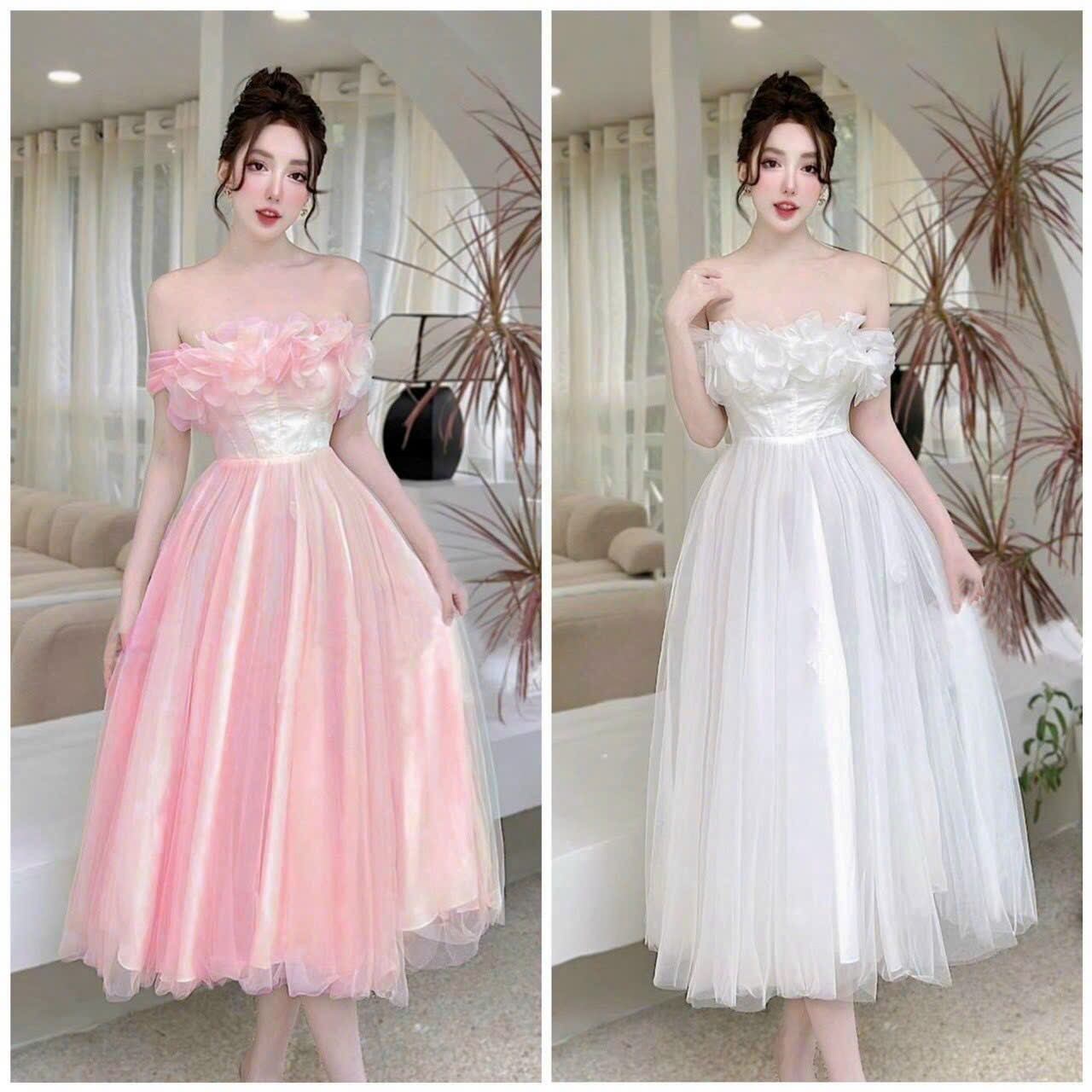 Đầm lưới công chúa bẹt vai đính hoa
