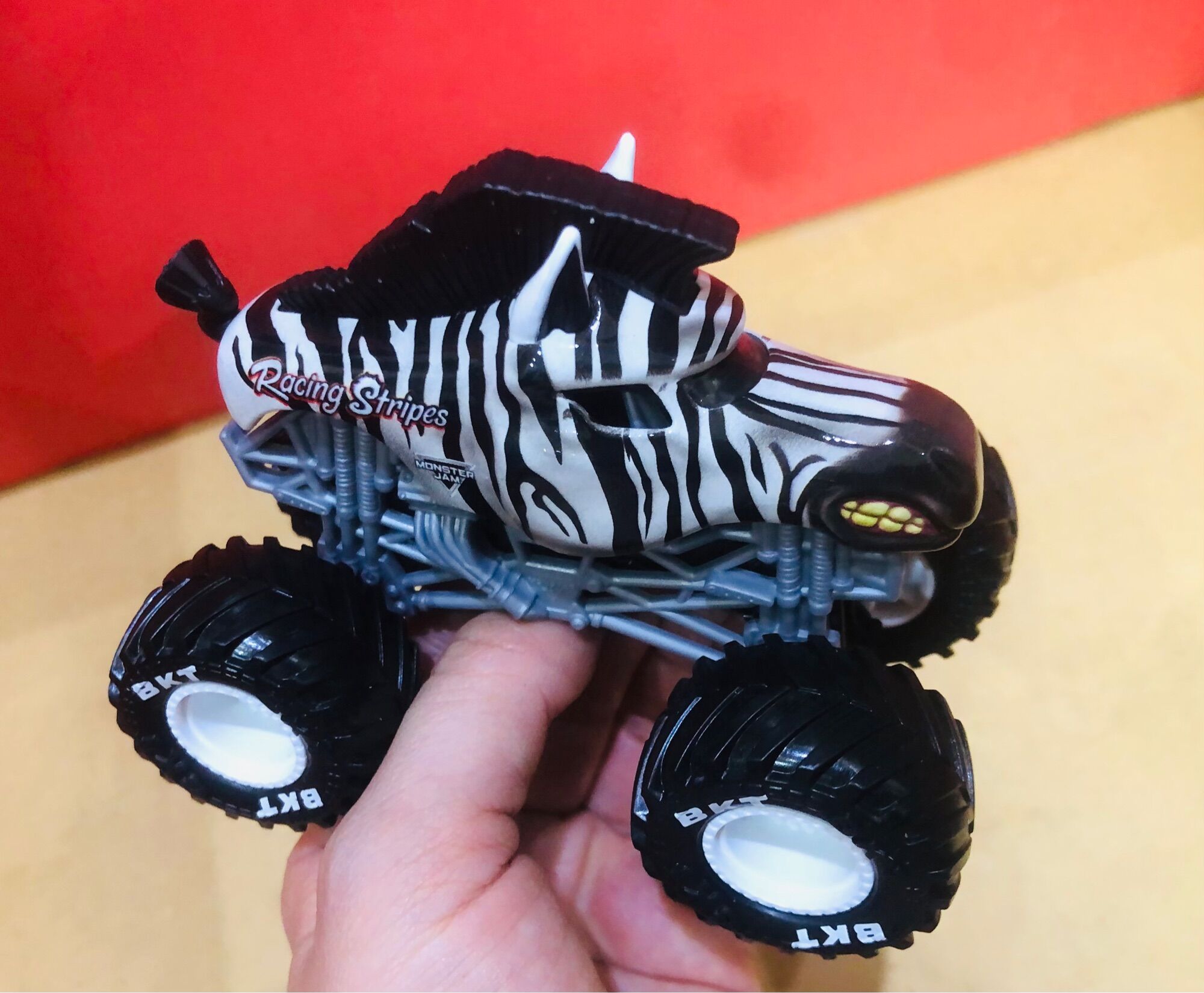 Xe Monster Jam các mẫu ngựa size 1:64