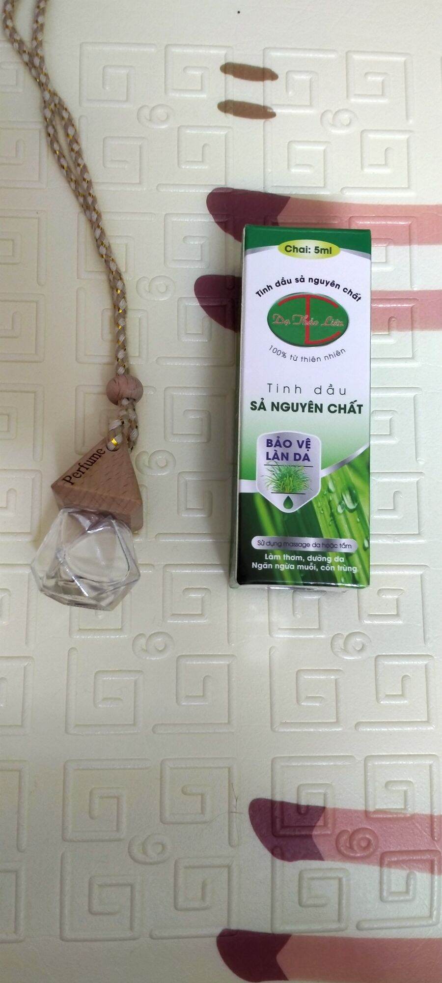 lọ đựng tinh dầu treo xe