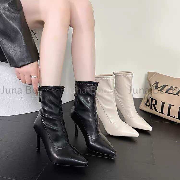 Boots cổ ngắn da mềm gót nhọn đính đá sang chảnh hàng quảng châu cao cấp - Tiemgiayboot Juna