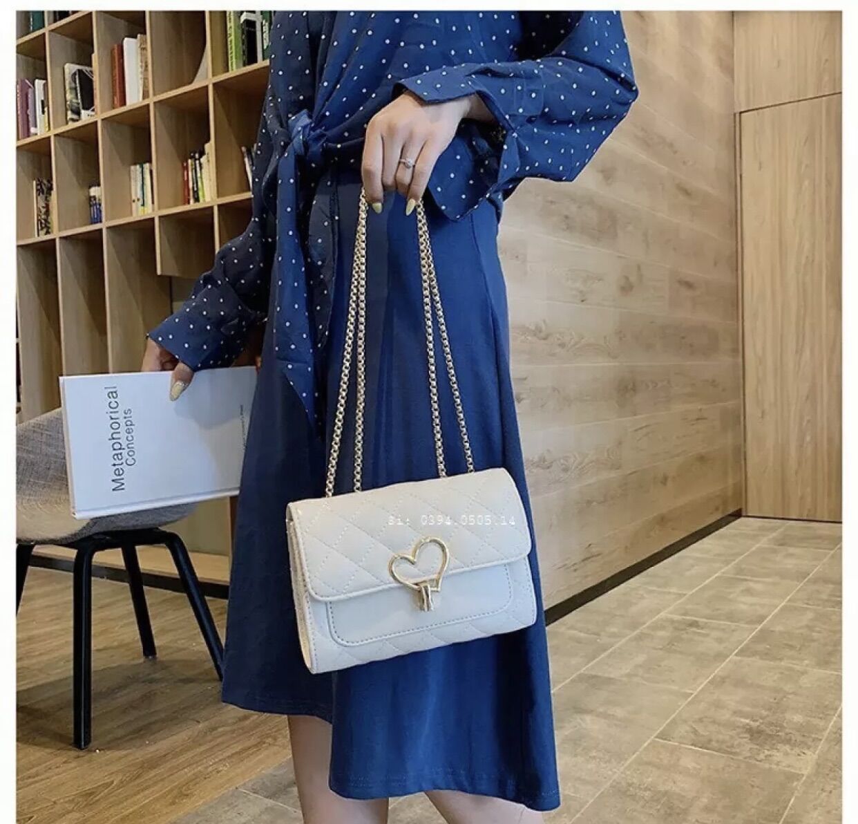Túi đeo chéo nữ khoá trái tim size 20