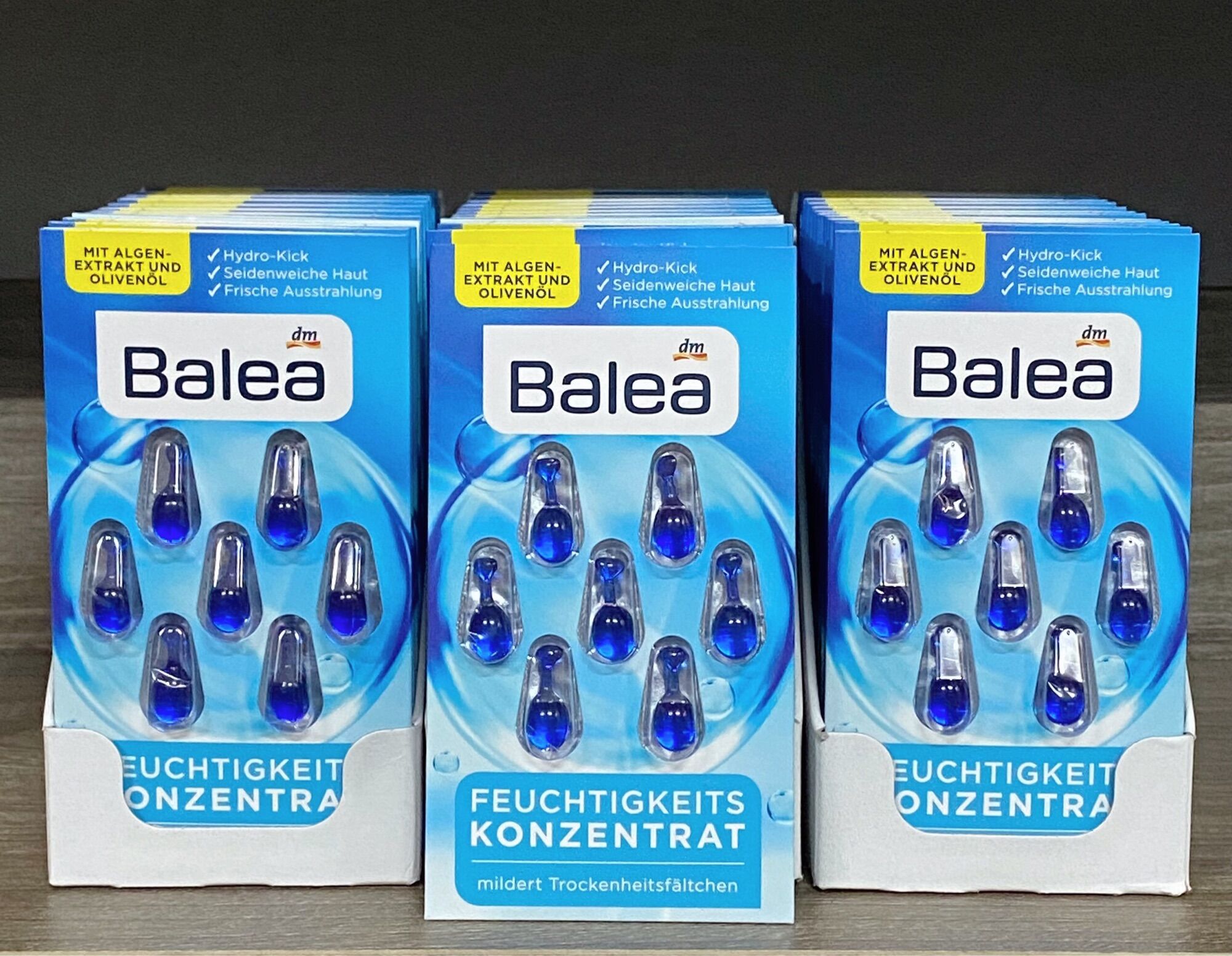 Tinh chất dưỡng da Balea 7 viên nang