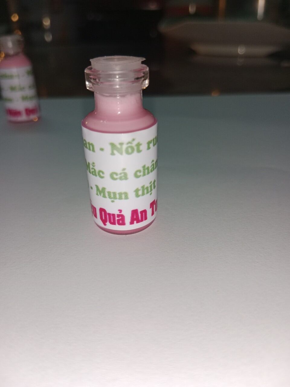 Chấm tàn nhang. nốt ruồi. mụn cóc. mụn thịt. mụn cơm. ké. mắc cá chân