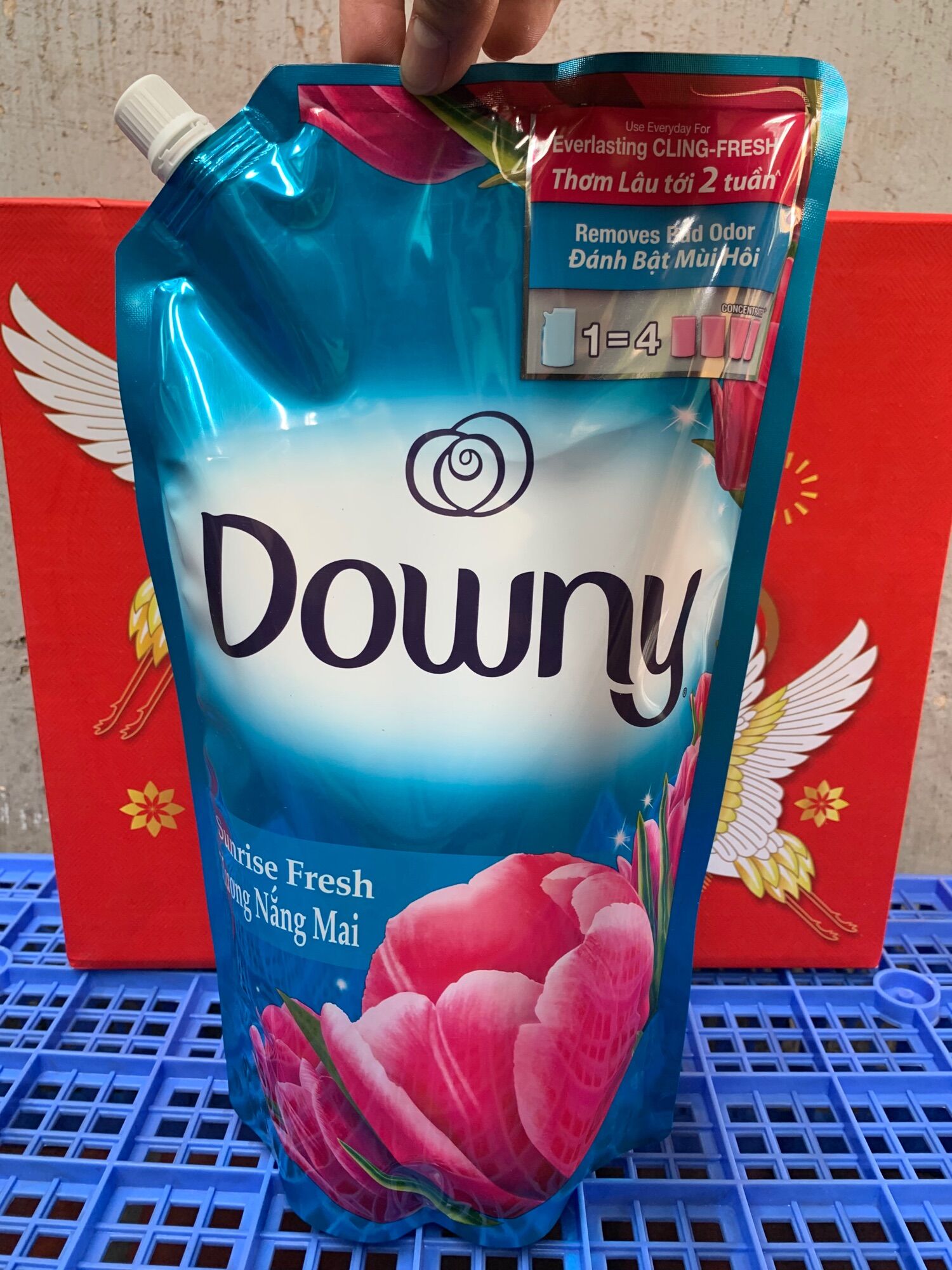 Nước xả vải downy hương nắng mai 1,4l
