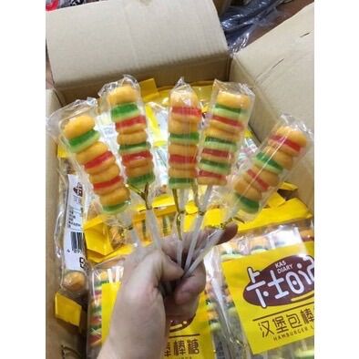 (60 que) Kẹo dẻo hamburger 1 cây 60 que thơm ngon