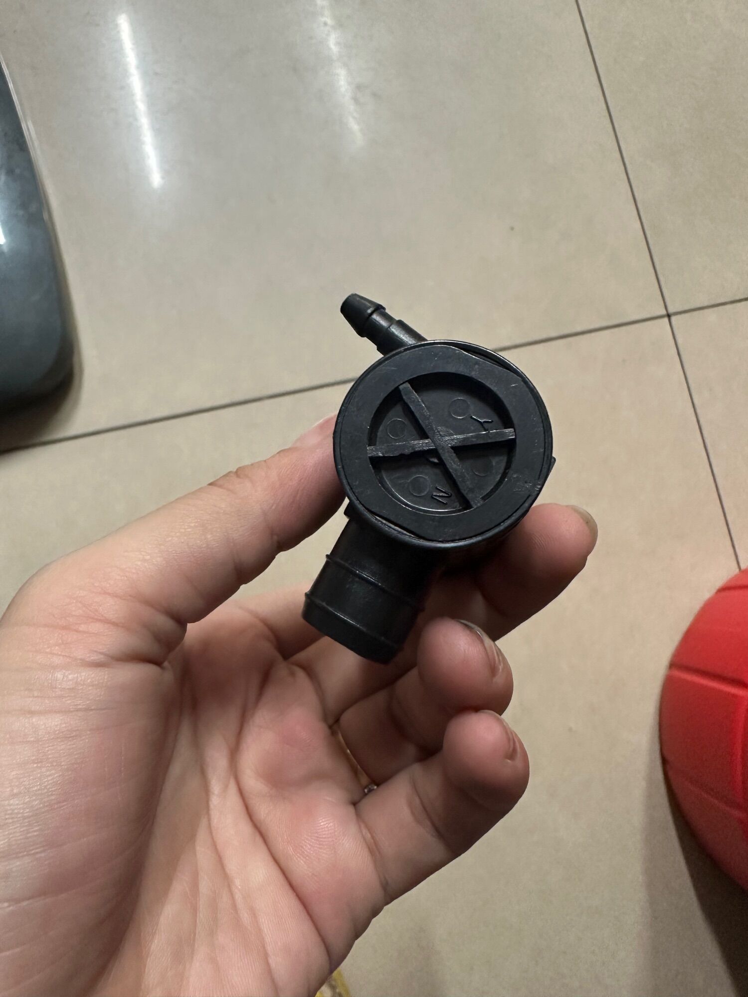 MÔ TƠ BƠM NƯỚC RỬA KÍNH FORD TRANSIT 2008-2021