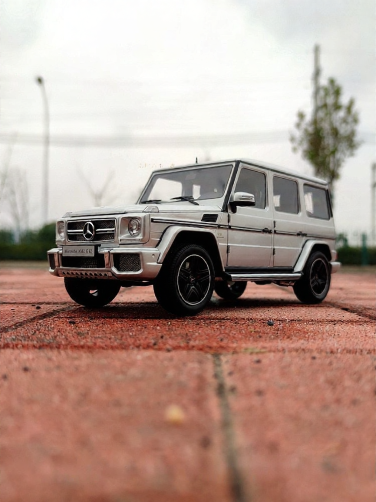 AUTOart | Simulation Car Model 1/18 Scale ABS Shell Giá 5,602,000 Đồng*Miễn phí vận chuyển