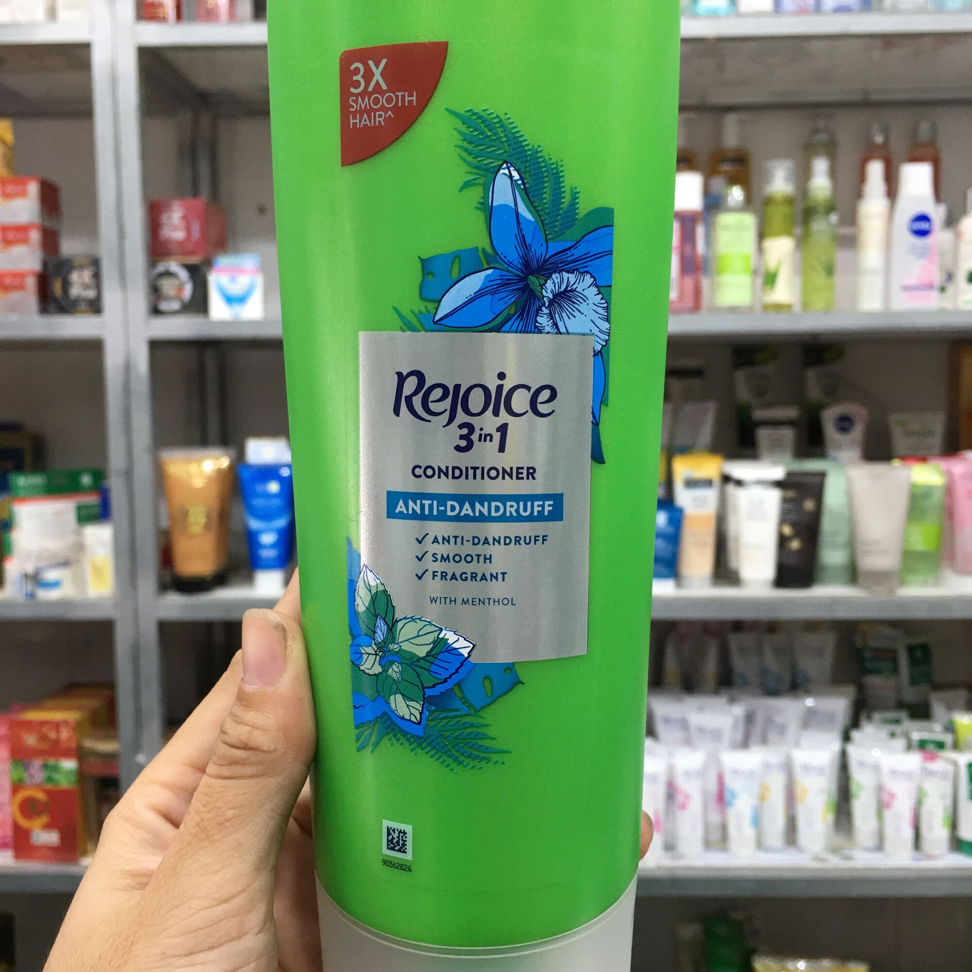 Dầu xả Rejoice sạch gàu 3 trong 1 (320ml)