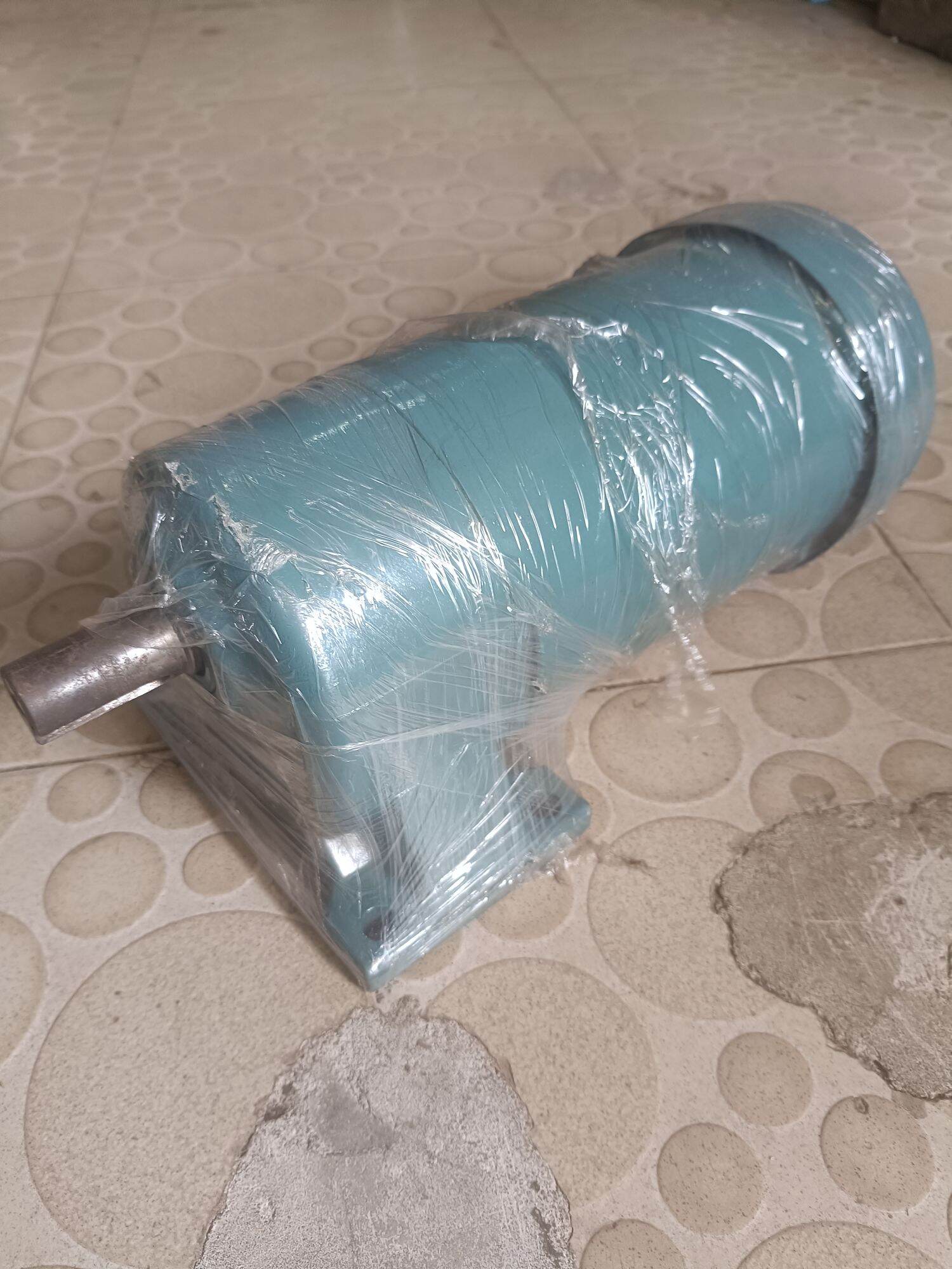 Motor giảm tốc 400w , 220v , trục cốc 22li