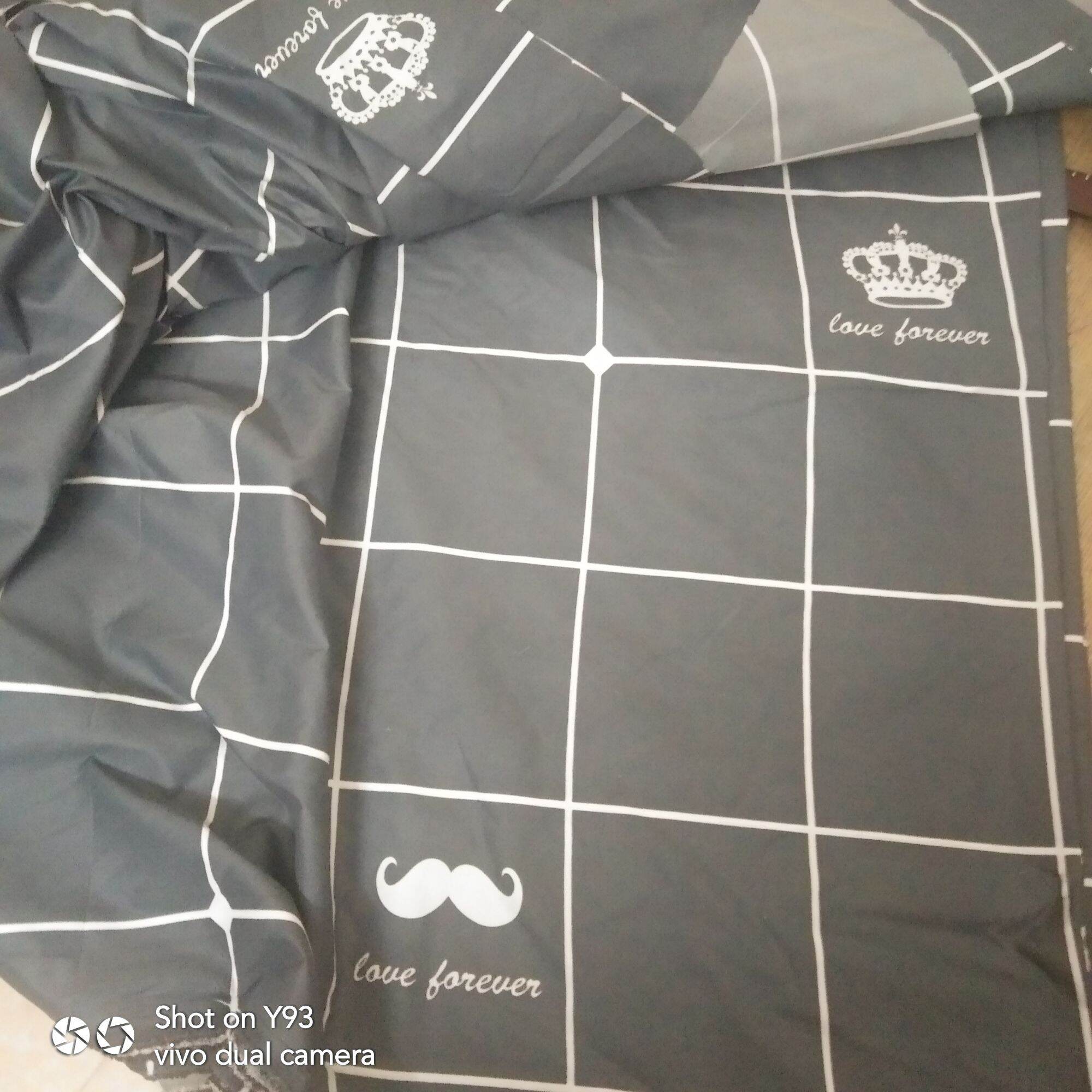 Vải thô cotton chuyên dụng may ga gối có khổ vải lớn nên khi may không phải may chắp,chất liệu vải dày,mềm,không bai xù,thoáng mát,khổ rộng2,35m,giá Bán50k/1mhỏ