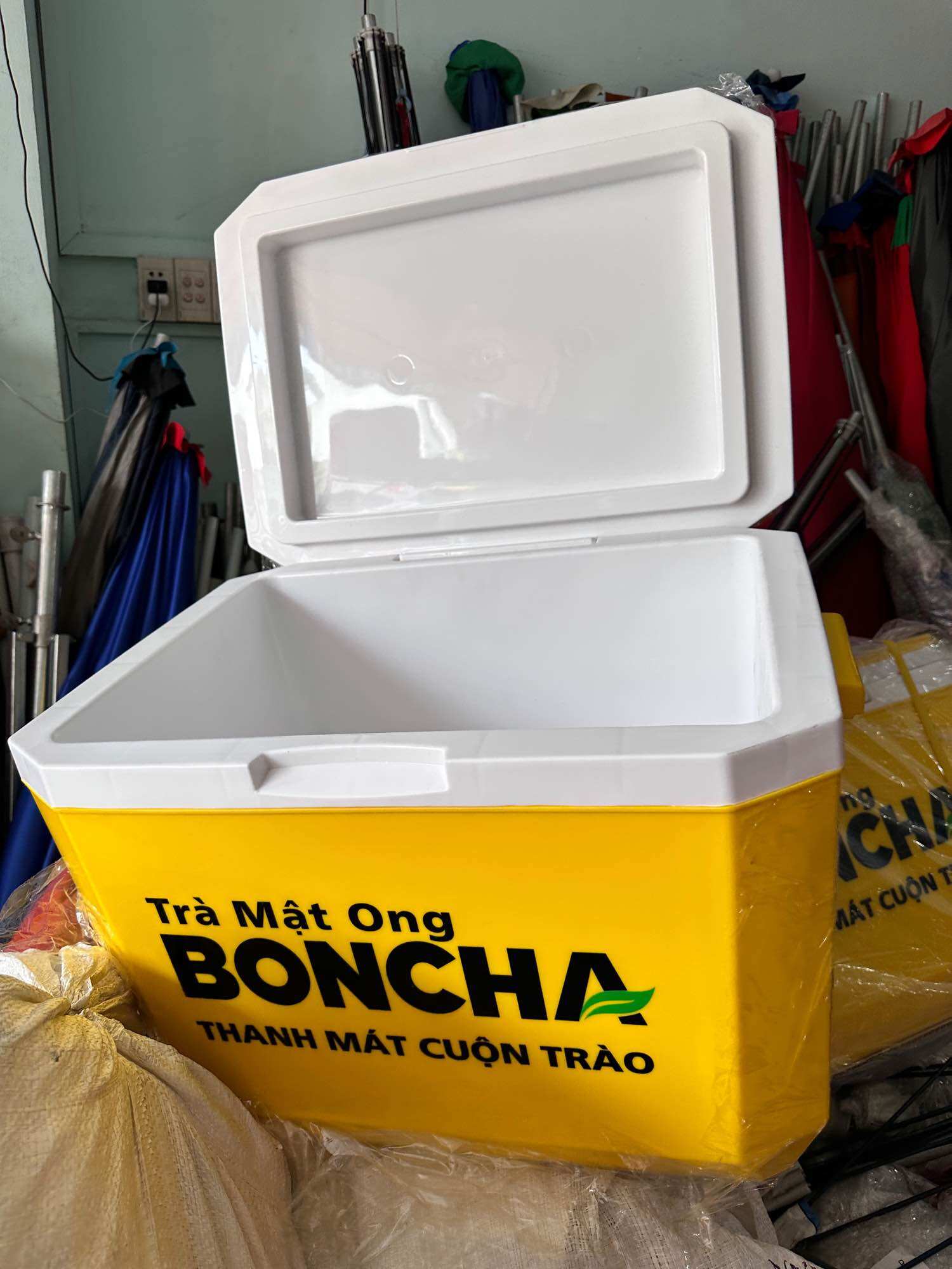 Thùng đá giữ nhiệt