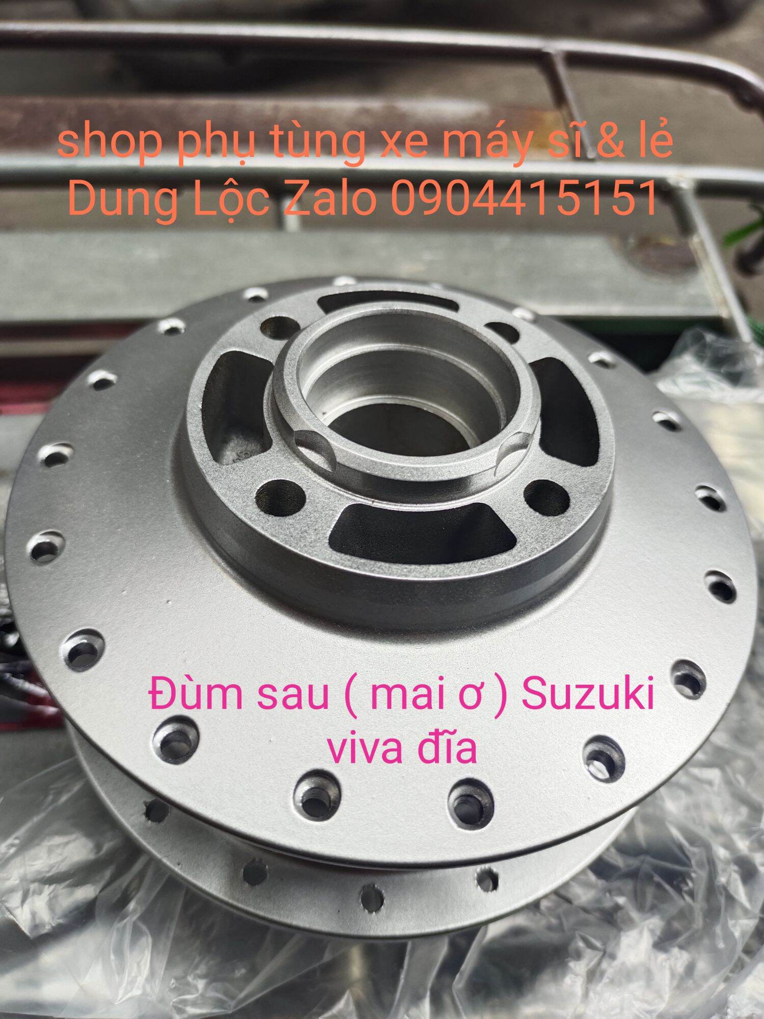 Đùm sau đĩa, dùng cho dòng xe máy suzuki viva hai thắng đĩa hàng zin chính hãng suzuki. hàng mới 100/100.