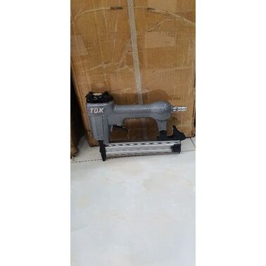 Súng Bắn Đinh TOK F30 (gỗ)