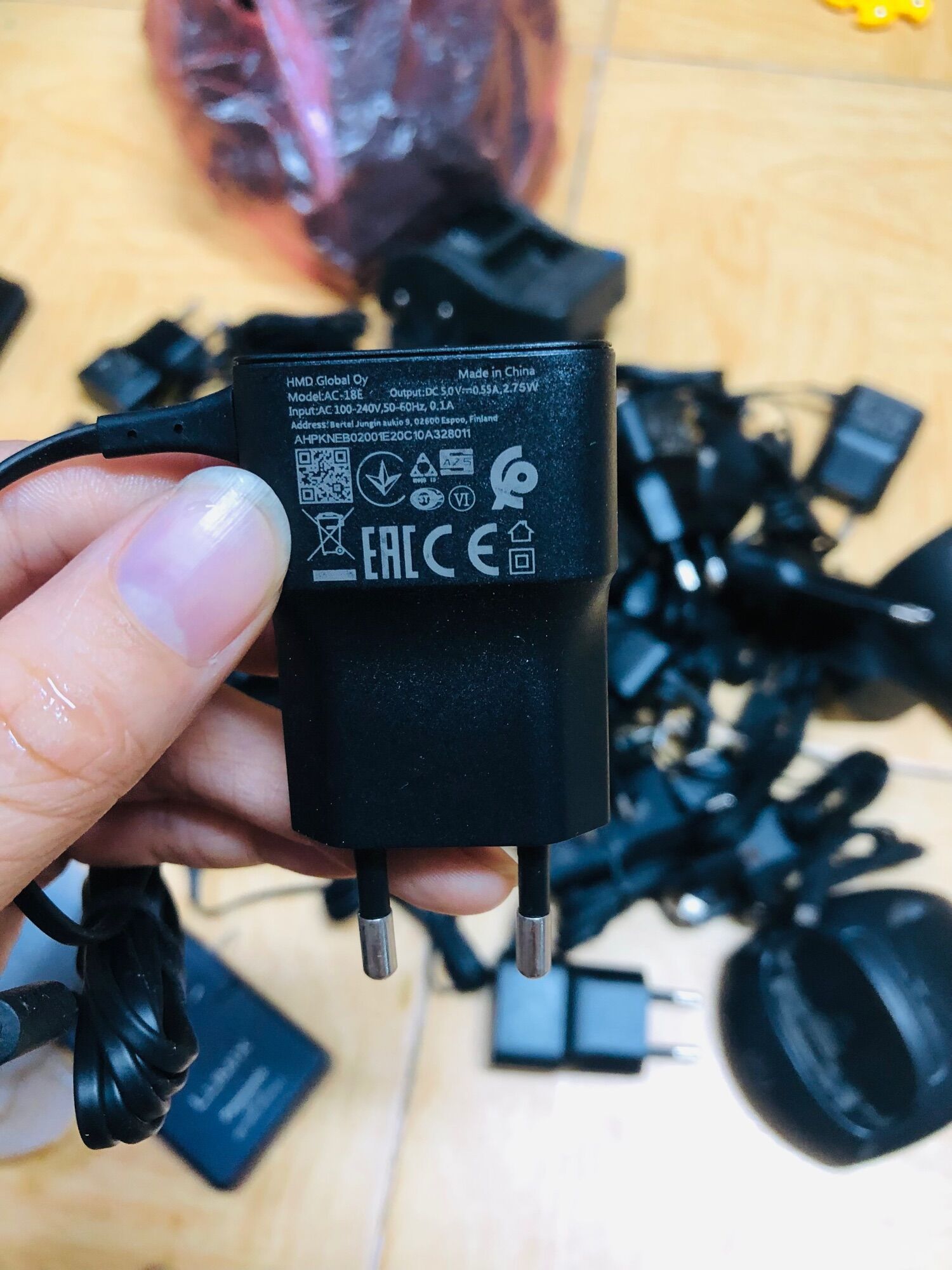Sạc Nokia zin chân dẹt