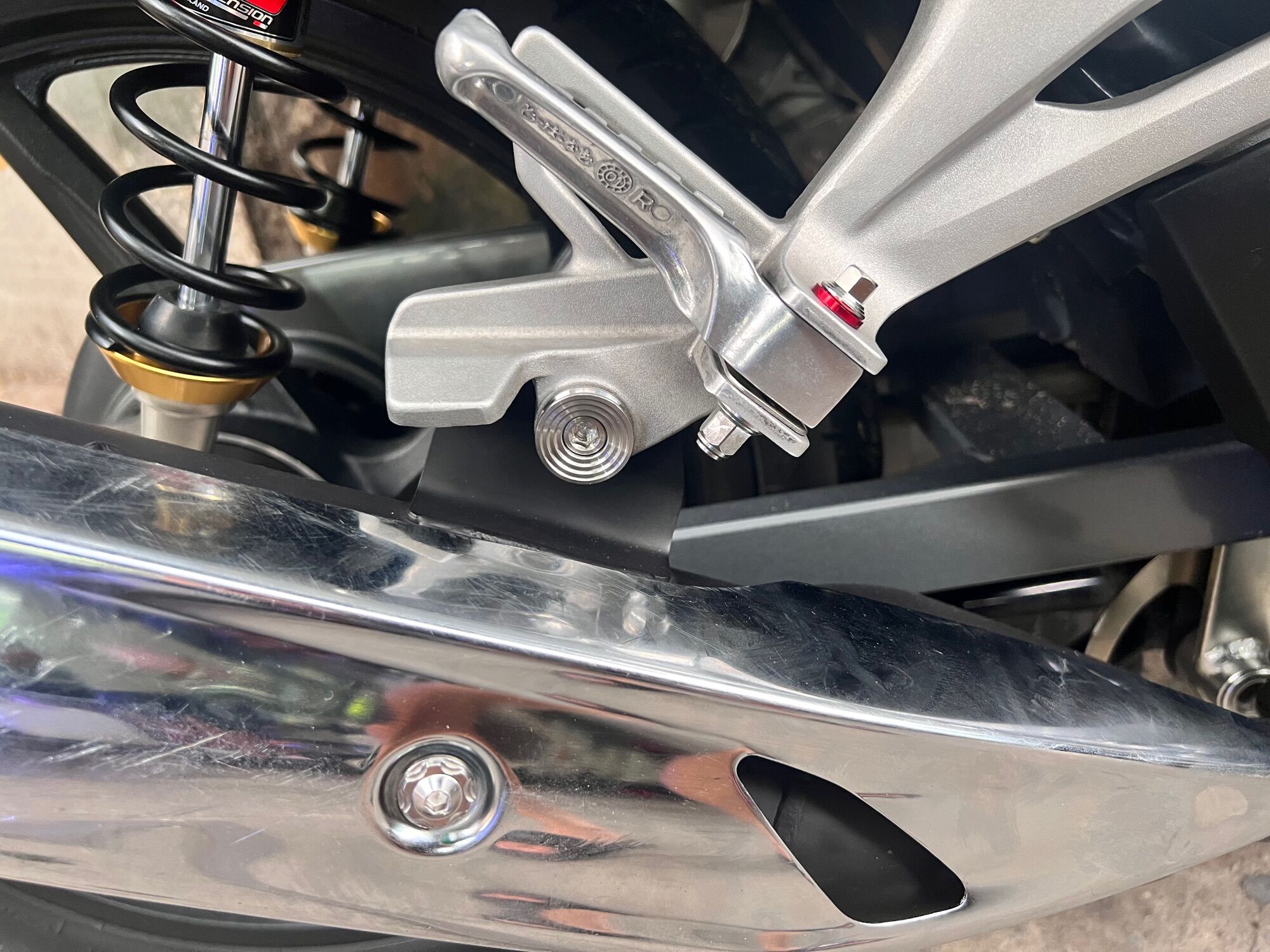 Khâu Treo Pô Inox Gắn Wave,Future,Future 125,Fuled