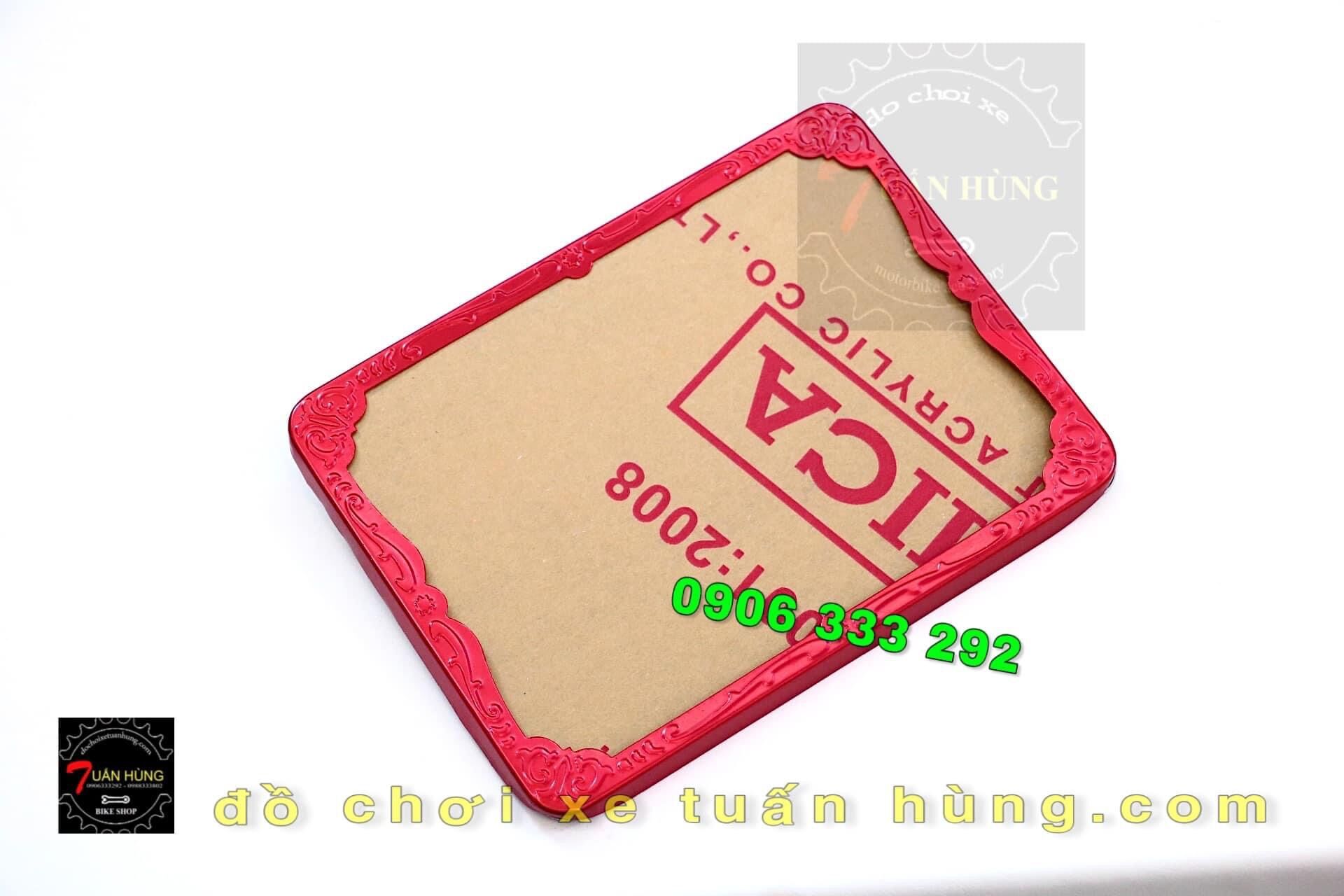 Khung biển số màu đỏ hồng cho xe máy