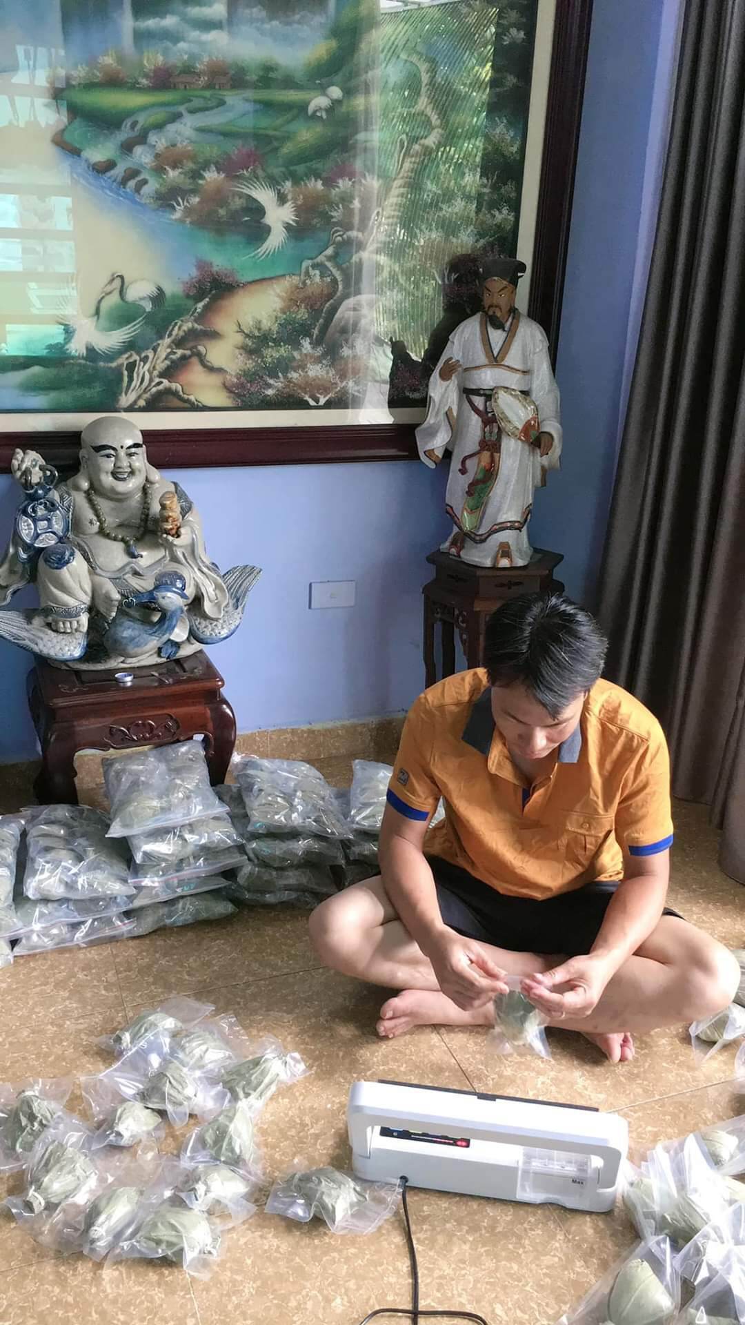 Chè Ướp Bông Sen Tây Hồ