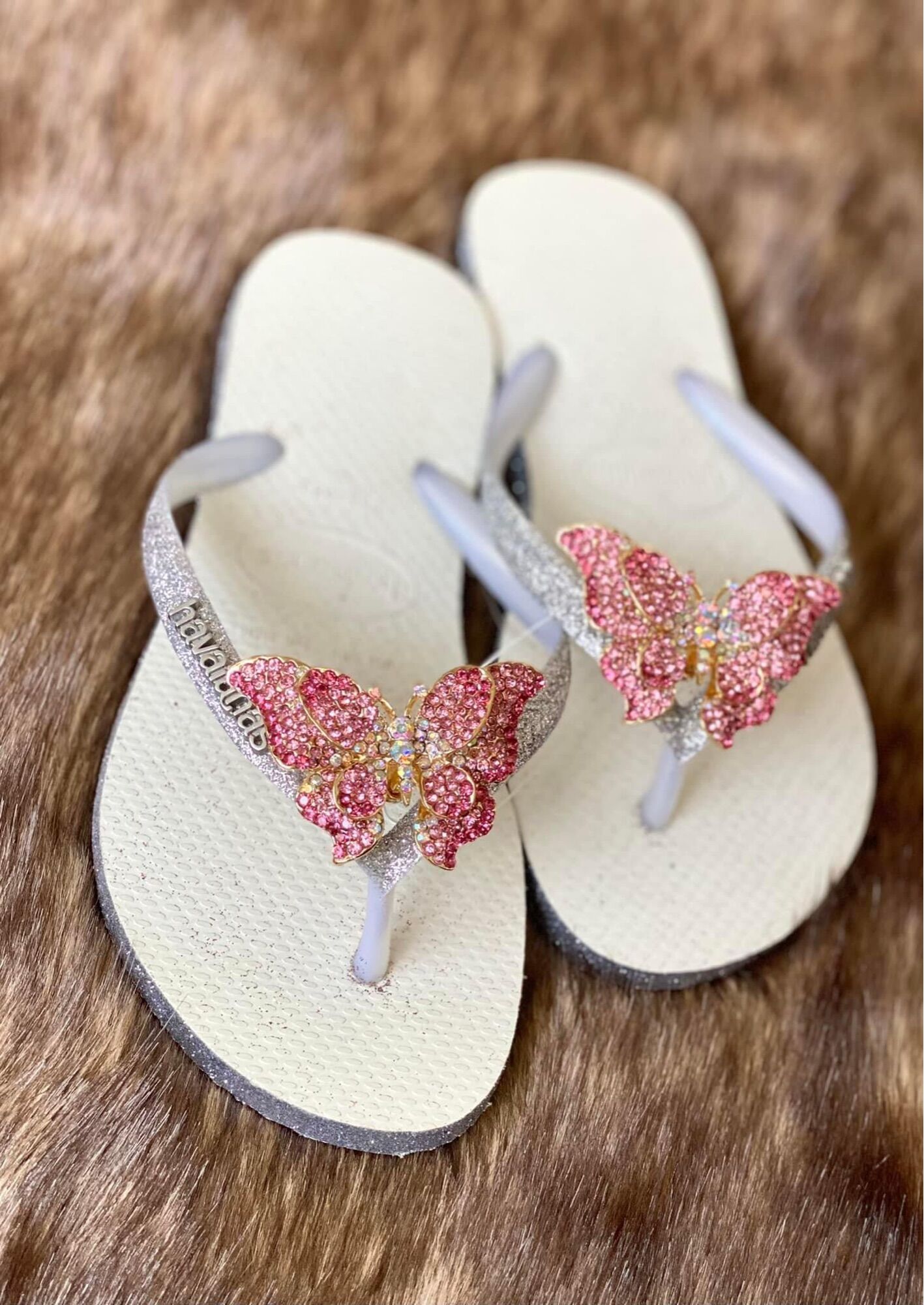Havaianas nhũ kèm charm