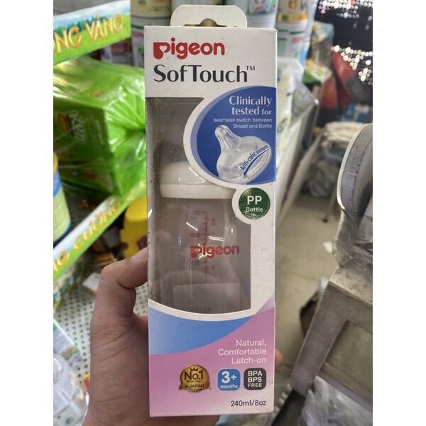 Bình sữa Pigeon SofTouch cho bé