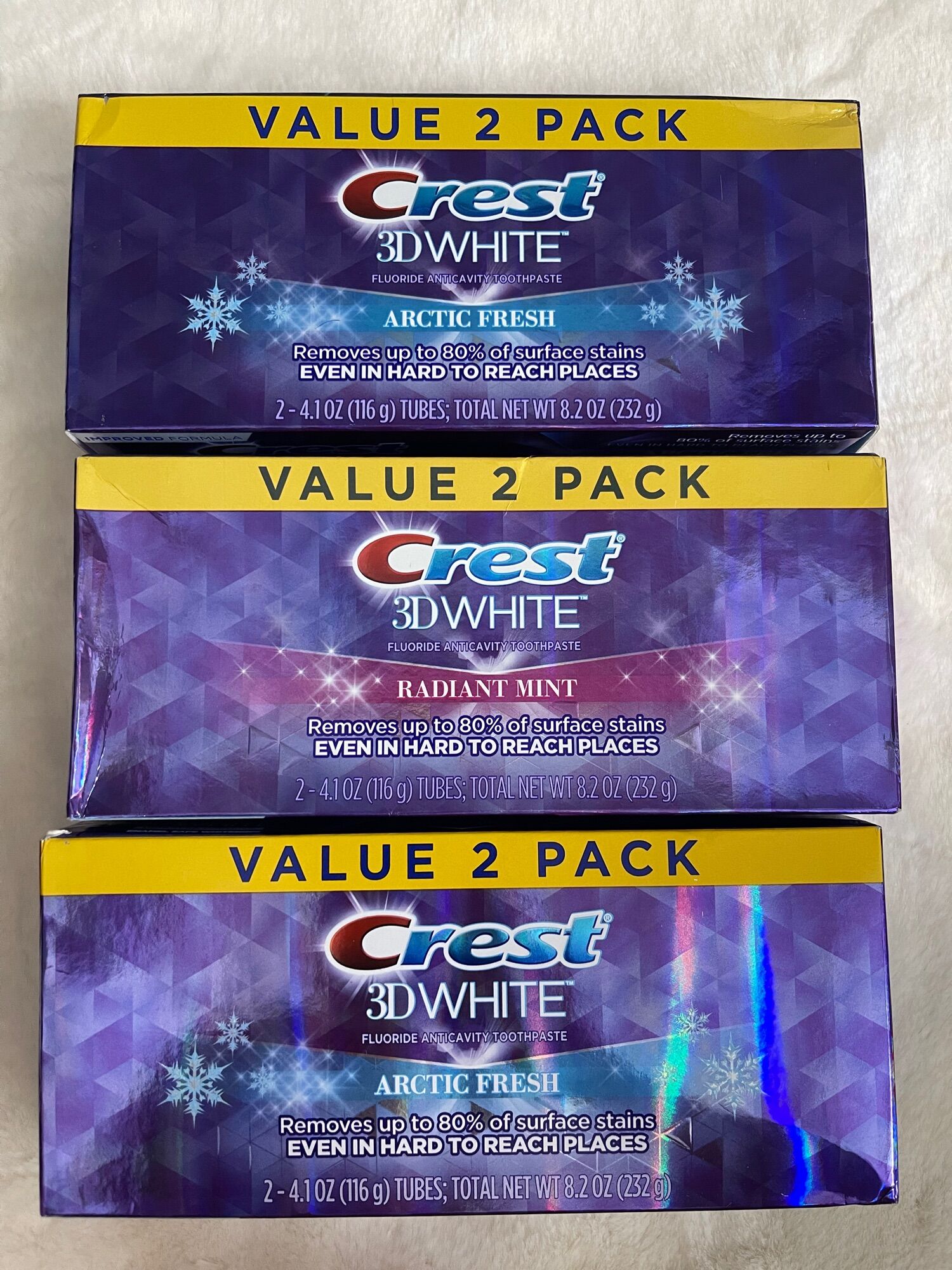 Kem đánh răng Crest 3D White Radiant Mint 116g làm trắng răng hiệu quả