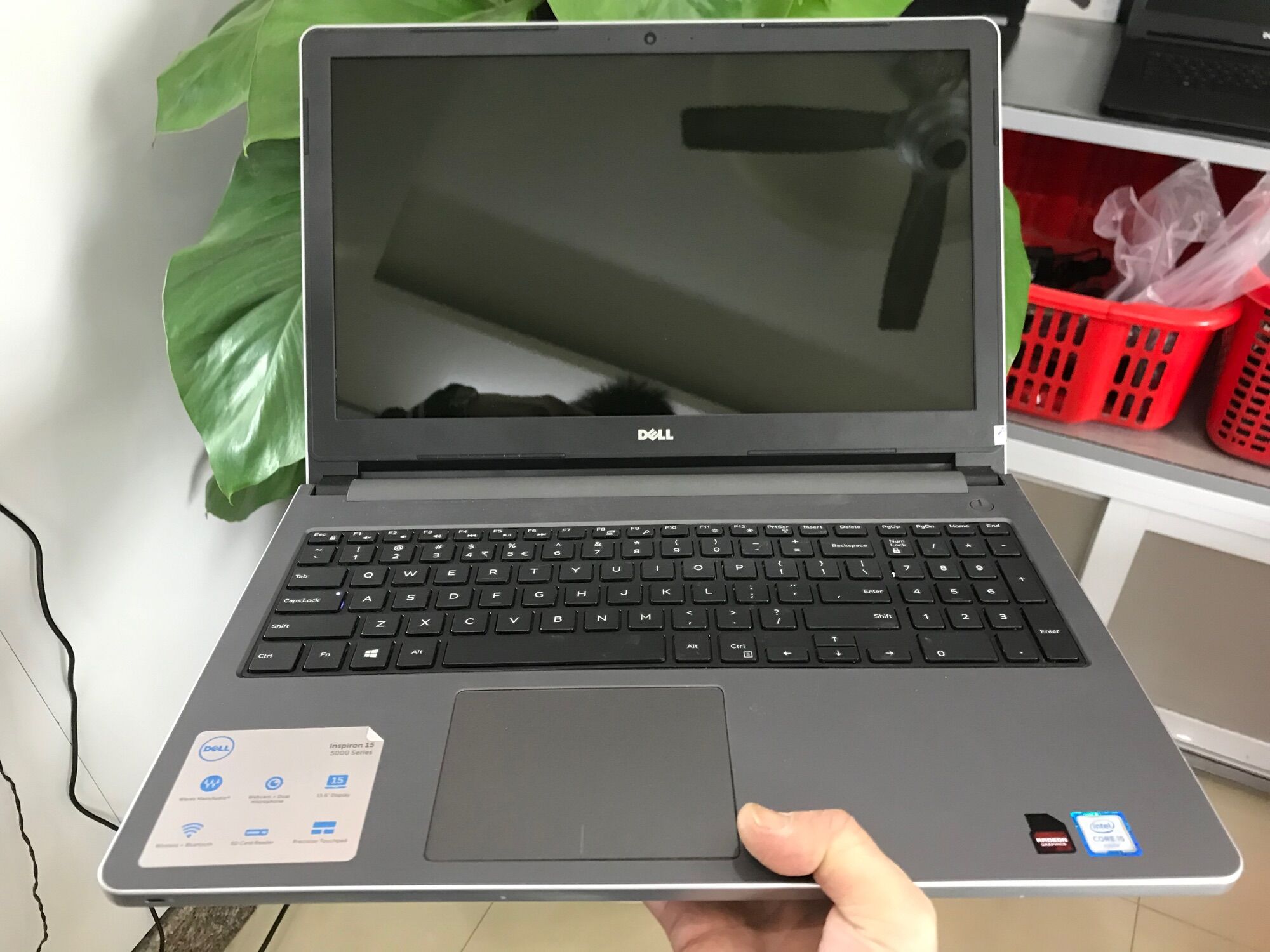 Dell inspirion 5559 i5 th6 vga rời