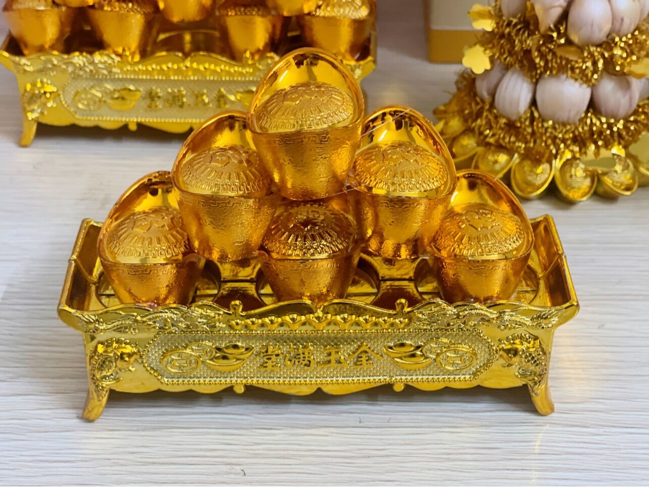 Khay vàng thỏi chiêu tài lộc