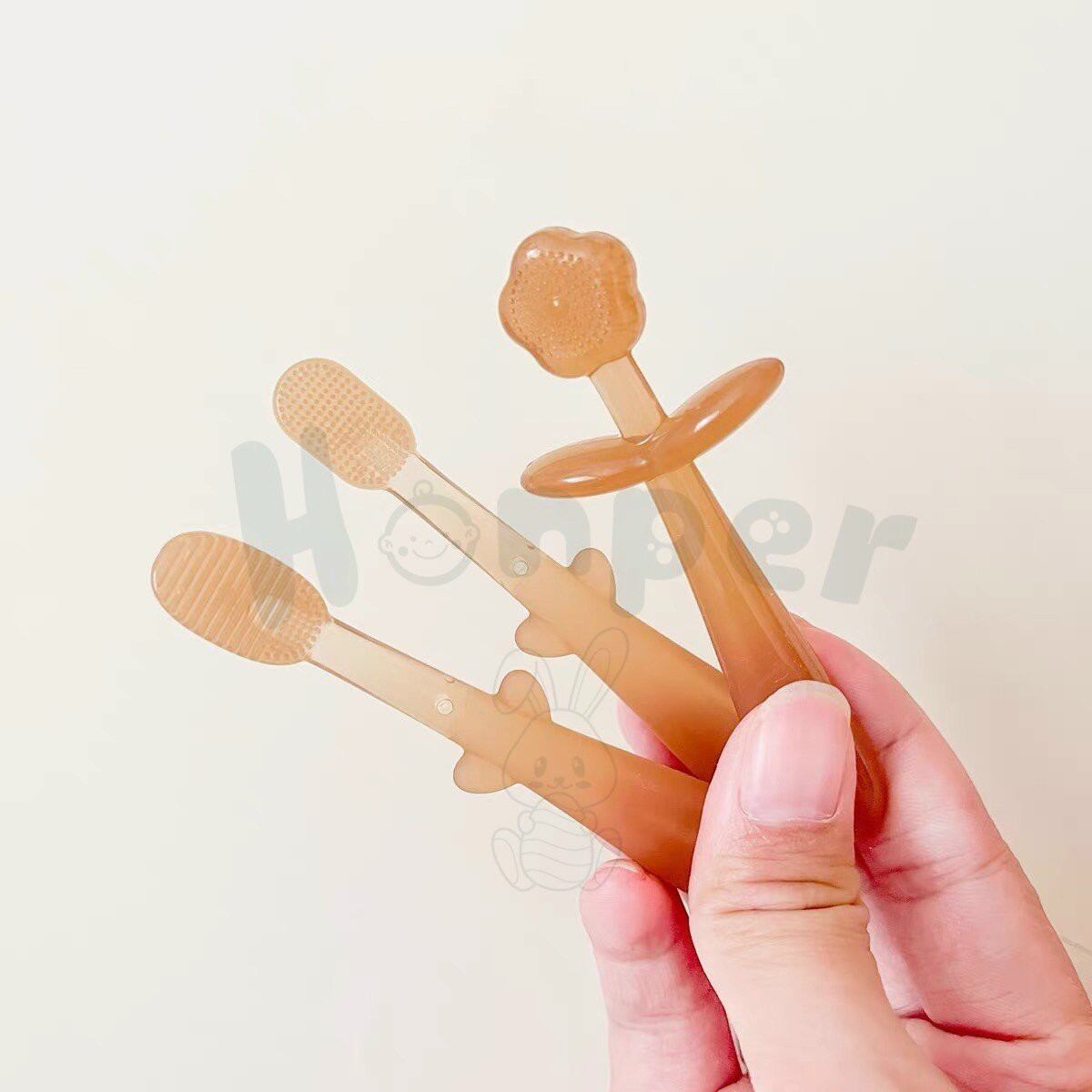 BỘ CHĂM SÓC RĂNG MIỆNG HOPPER 3 CHI TIẾT SỊN SÒ CHO BÉ