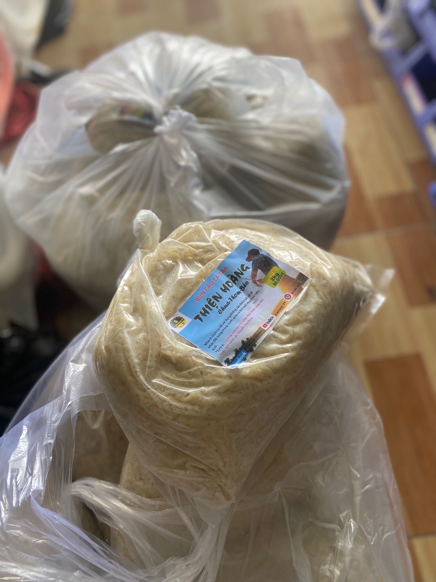Bún chua thơm câu cá tra thiện hoàng