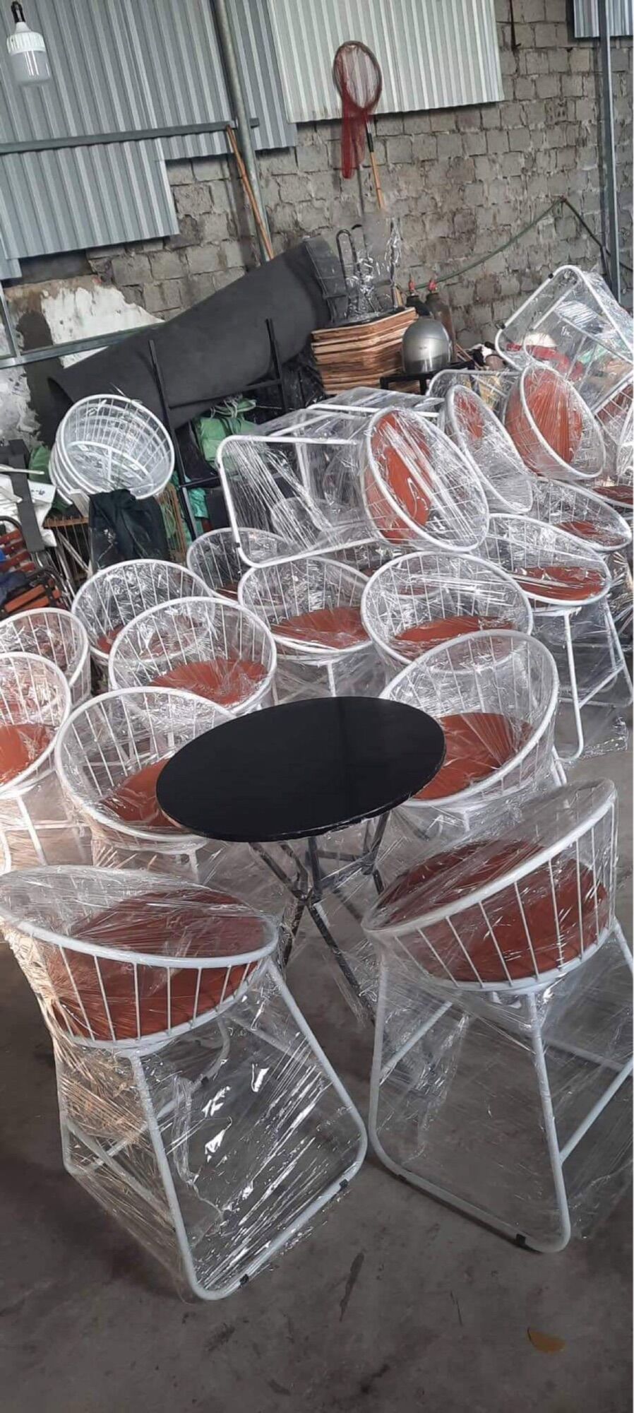 Ghế nón nhỏ( bàn và 4 ghế)