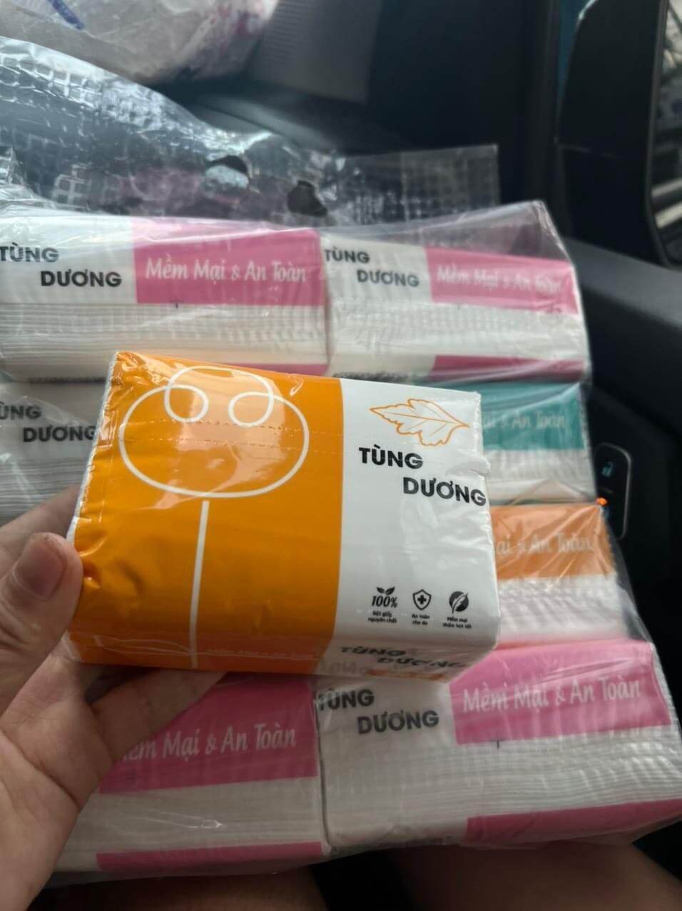 Giấy ăn Tùng Dương. 