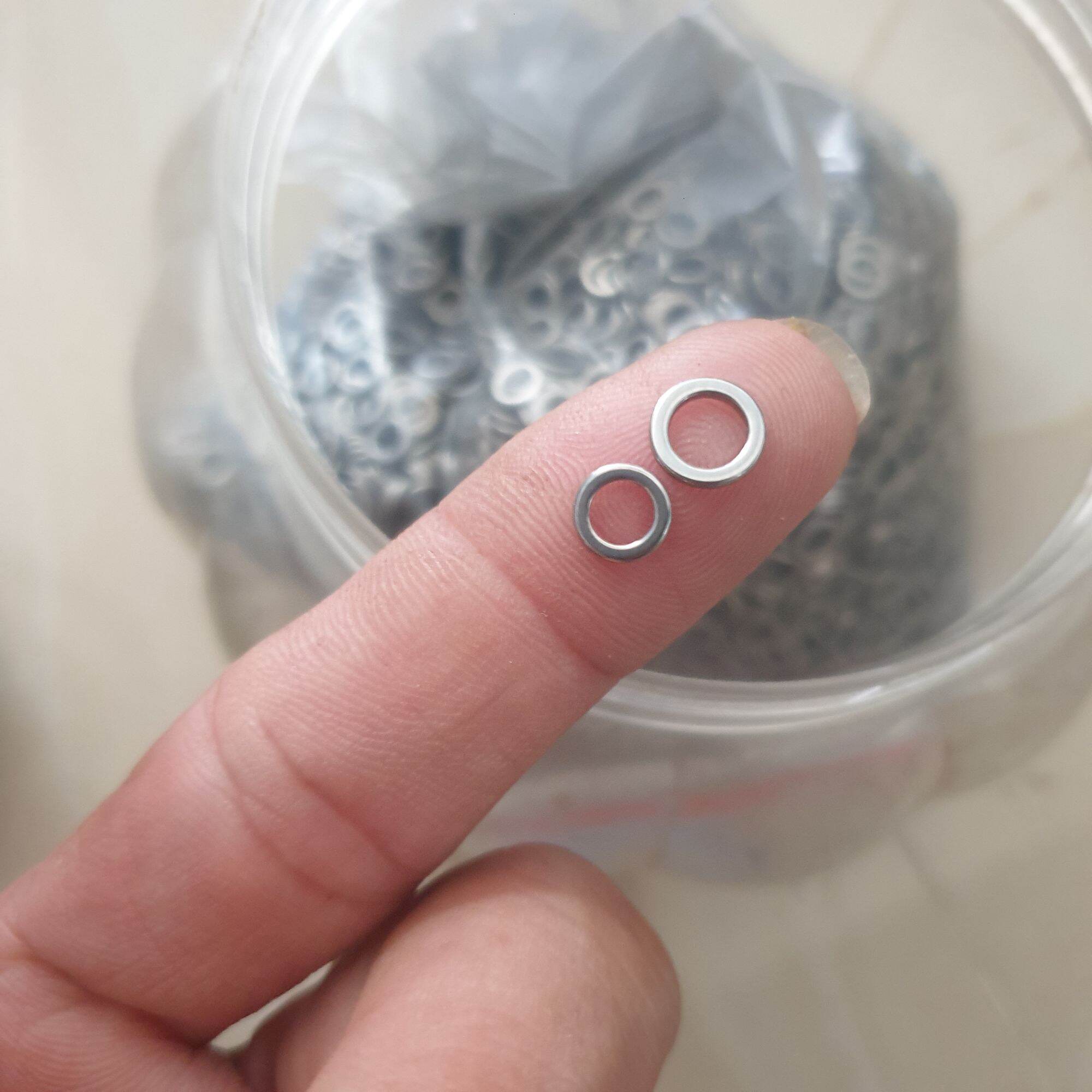 50 Khoen đúc INOX 304 .