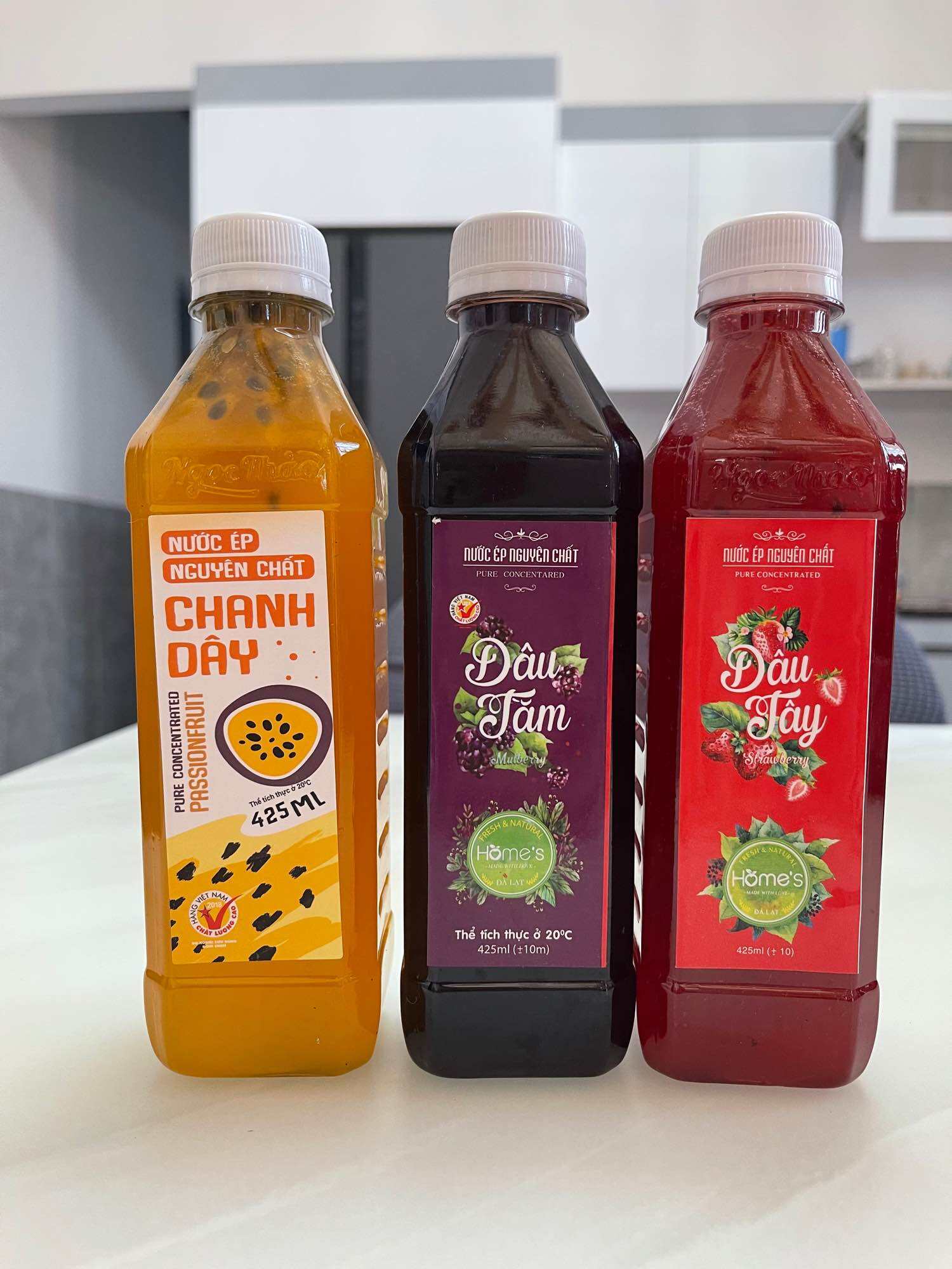 Combo 3 chai  siro  syrup nước cốt 1 chanh dây 1 dâu tây 1 dâu tằm mỗi chai 425ml