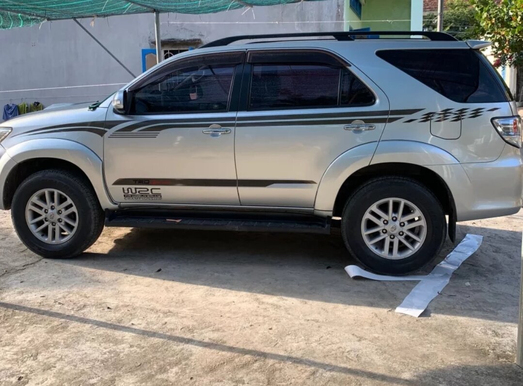 tem dán xe toyota Fortuner ms001 bộ đủ 2 bên