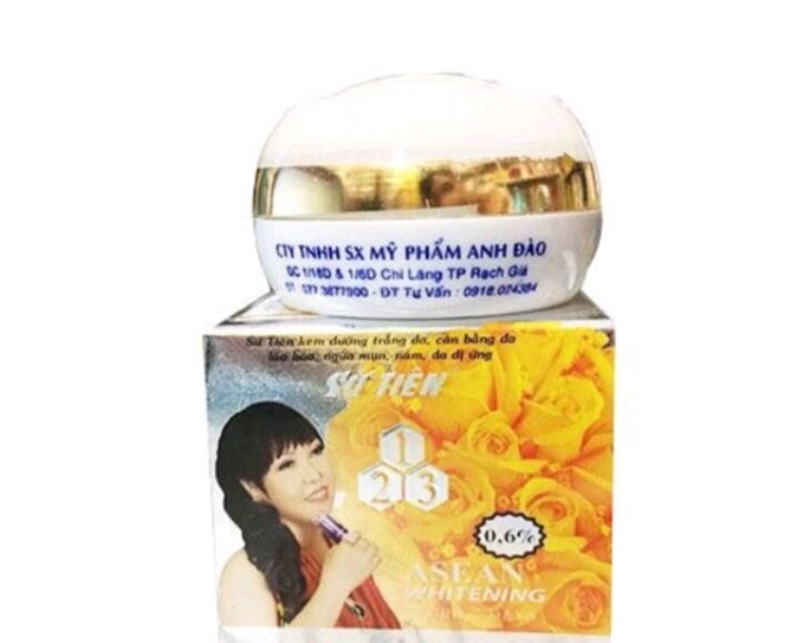 Kem dưỡng trắng da sứ tiên màu trắng khối lượng 8g