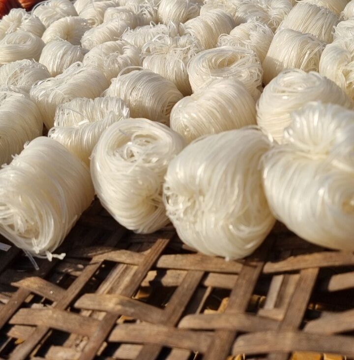 [500gram]  Hủ Tiếu Vắt (Cuộn) Khô / Sa Đéc - Đồng Tháp