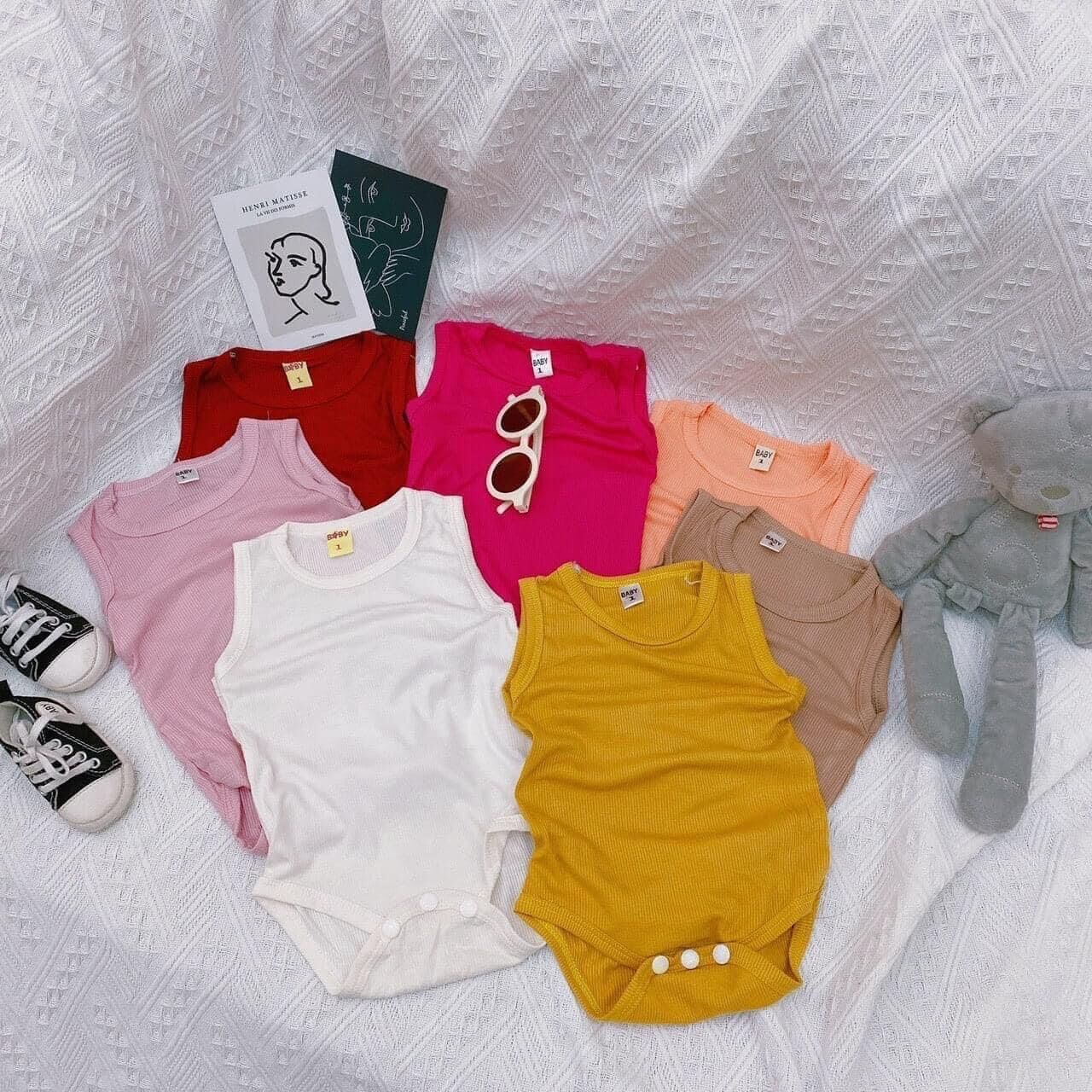 Bộ minky mom body tháo gài nút tiện lợi cho bé trai và bé gái body
