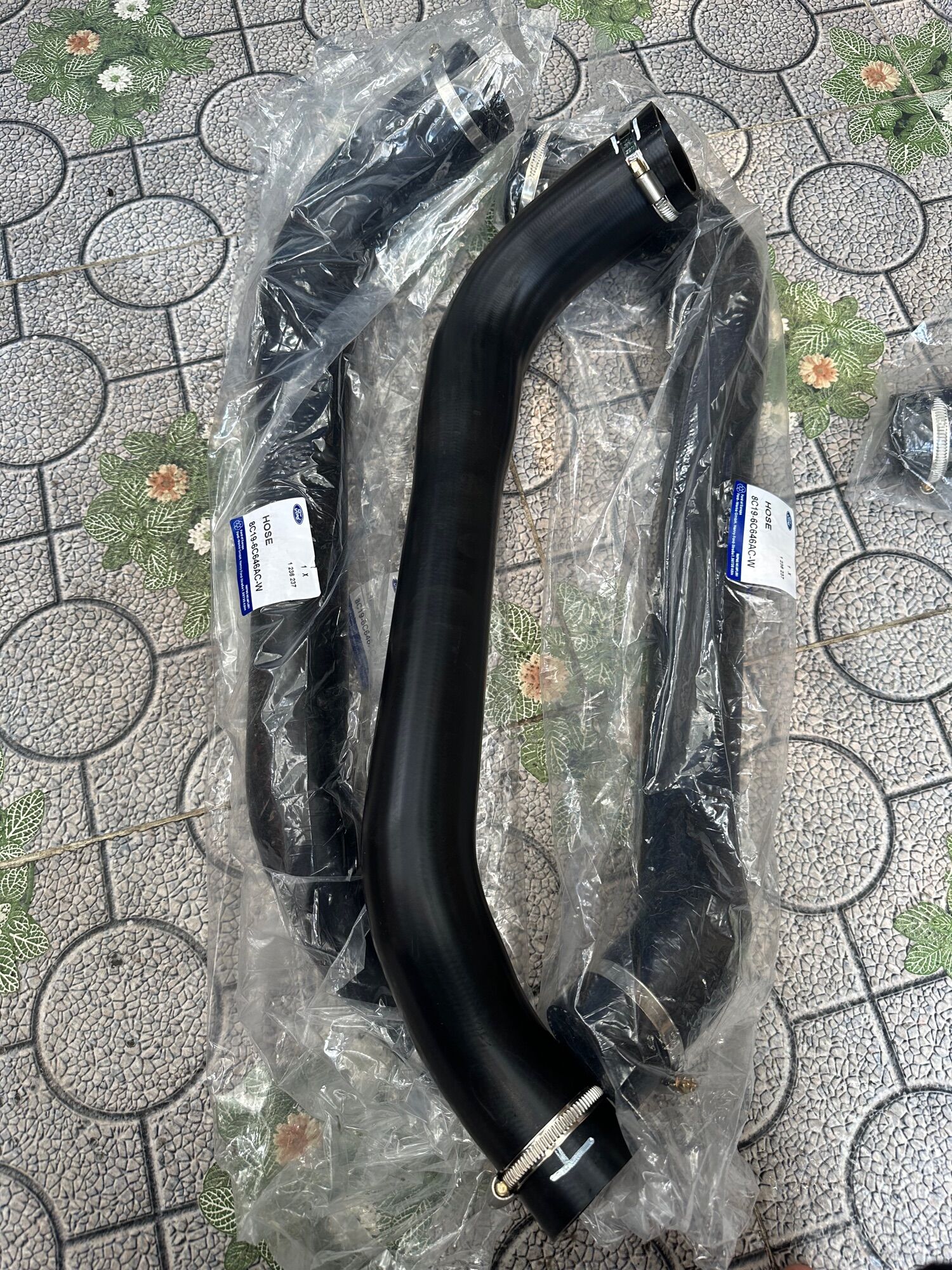 ỐNG TURBO FORD TRANSIT 2010-2021 OEM