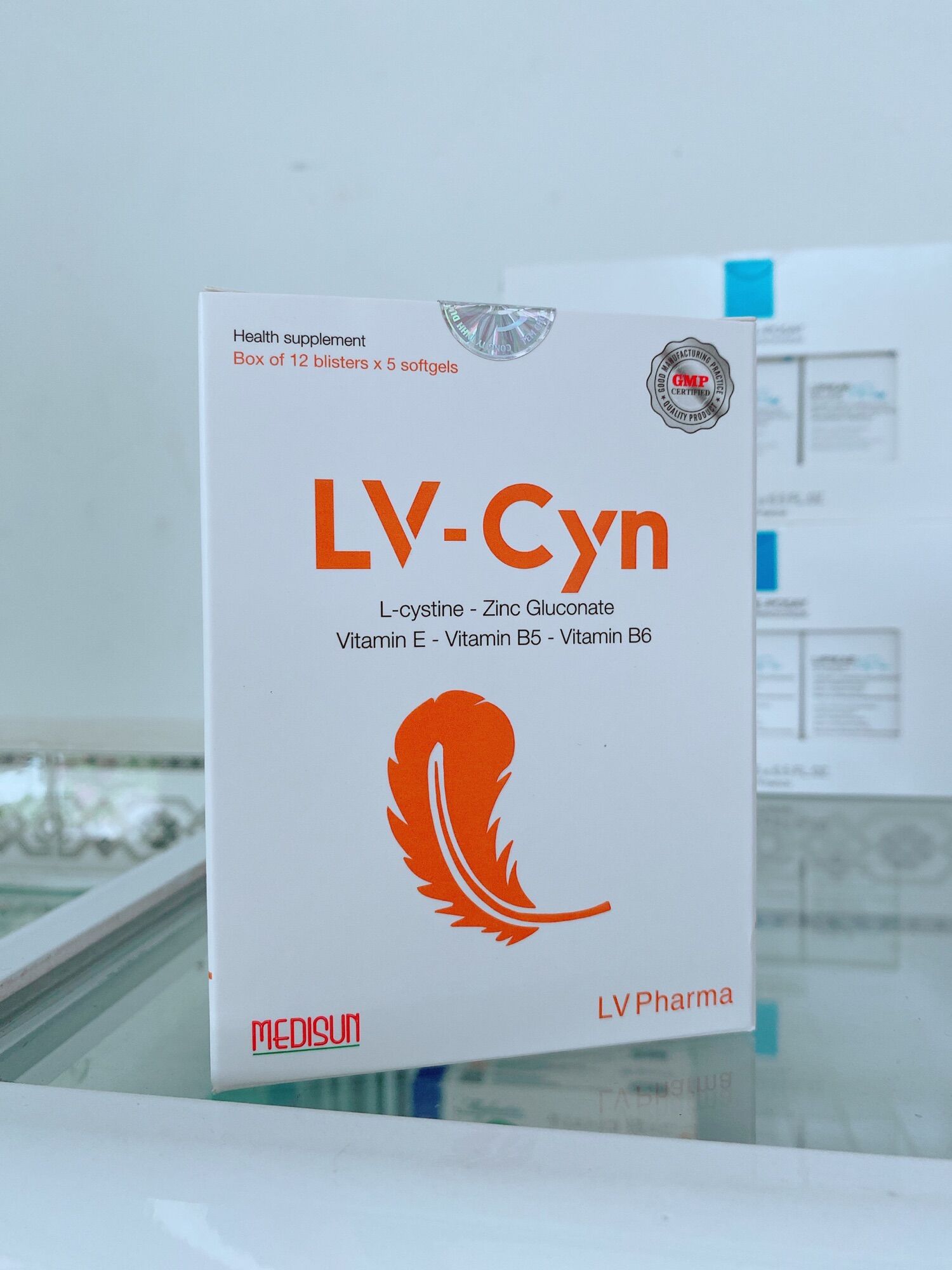 Viên uống lv - cyn hỗ trợ làm đẹp da - móng - tóc