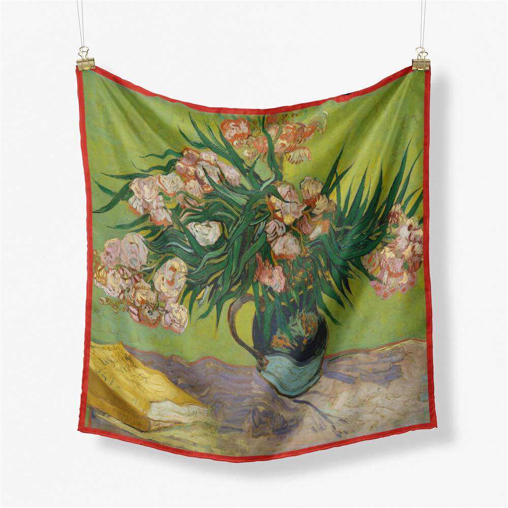 Khăn choàng lụa sang trọng 30cmx30cm